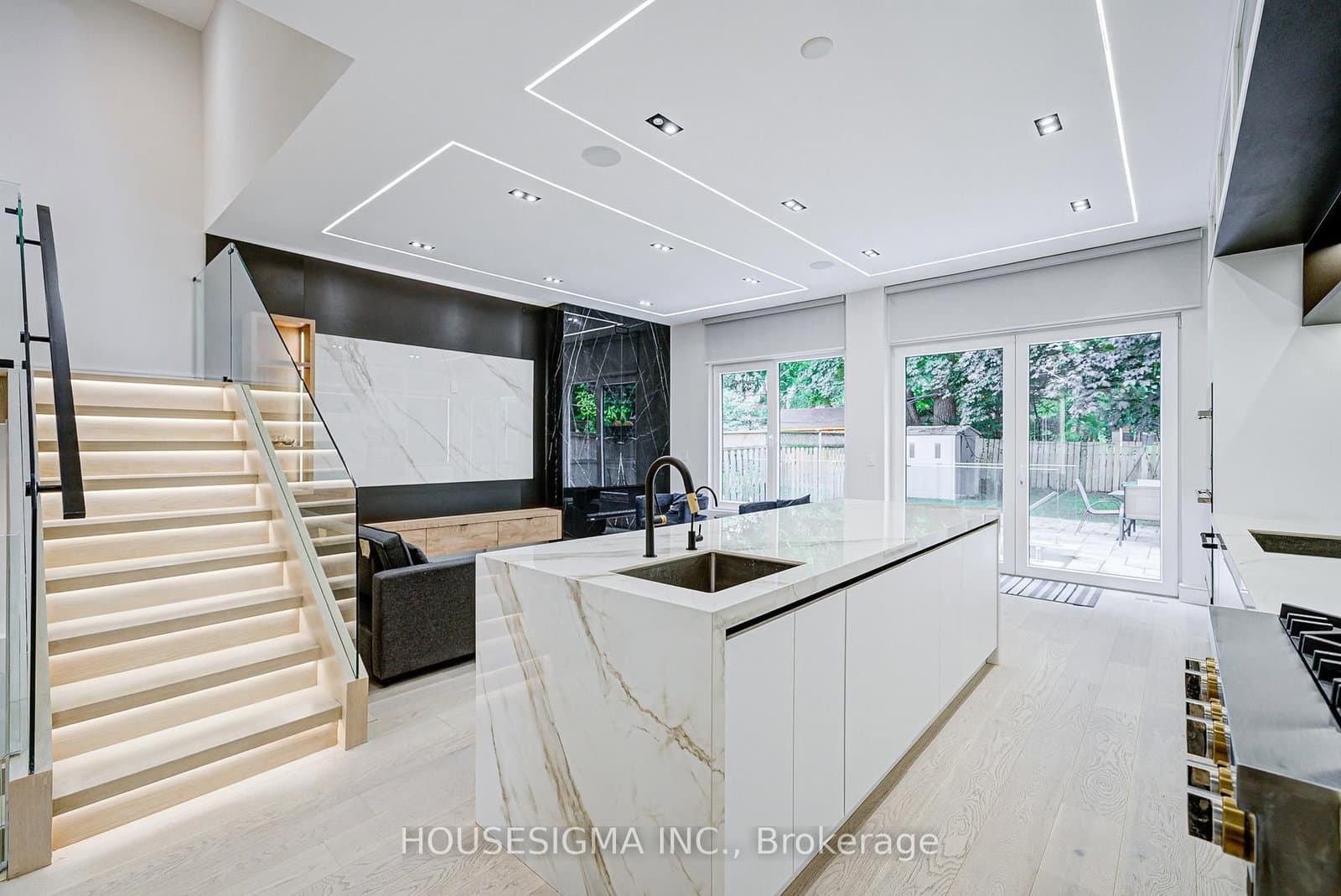 151 Dewbourne Avenue thumbnail 7