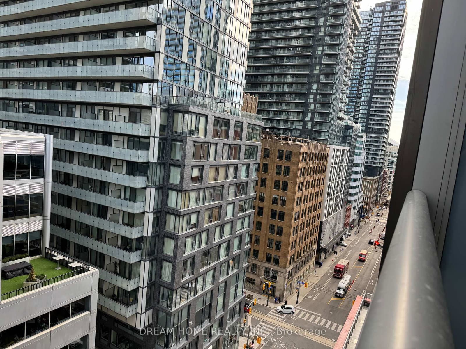 108 Peter Street, Unit 1205 thumbnail 11