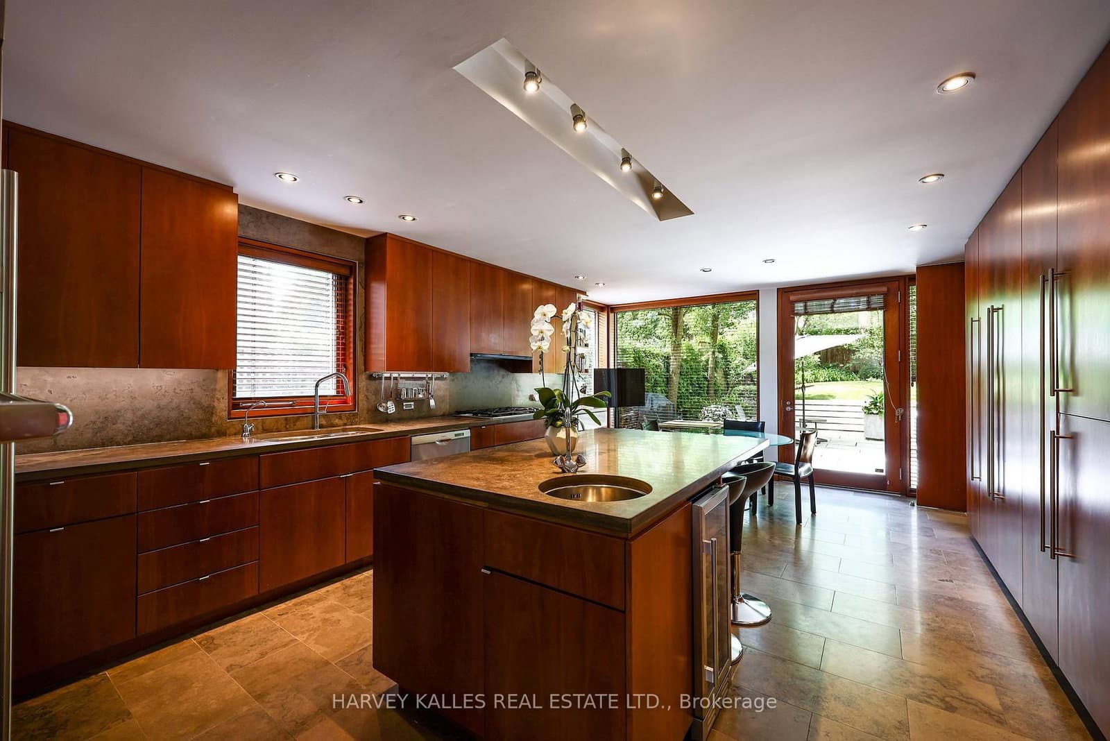 36 Millbank Avenue thumbnail 18