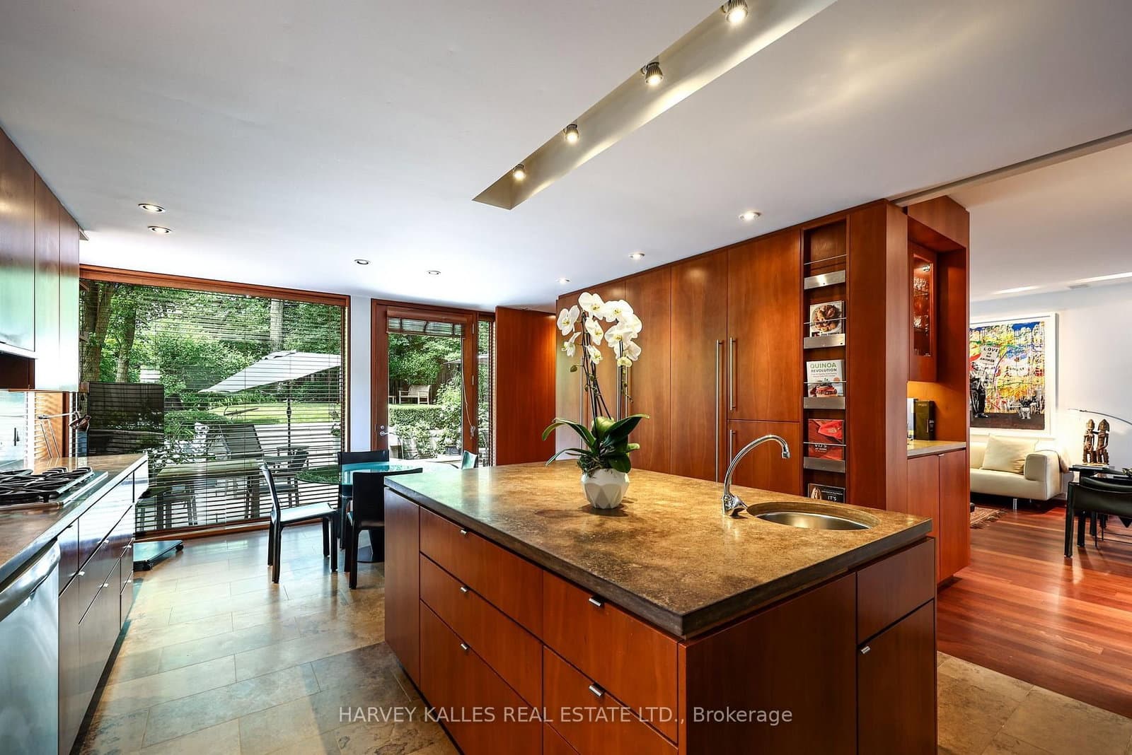 36 Millbank Avenue thumbnail 19