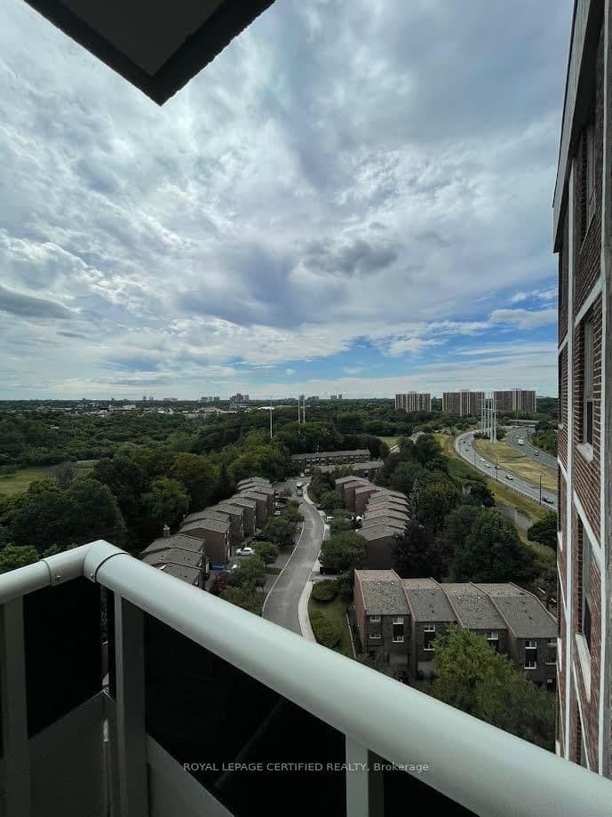 5 Shady Golfway, Unit 1610 thumbnail 13