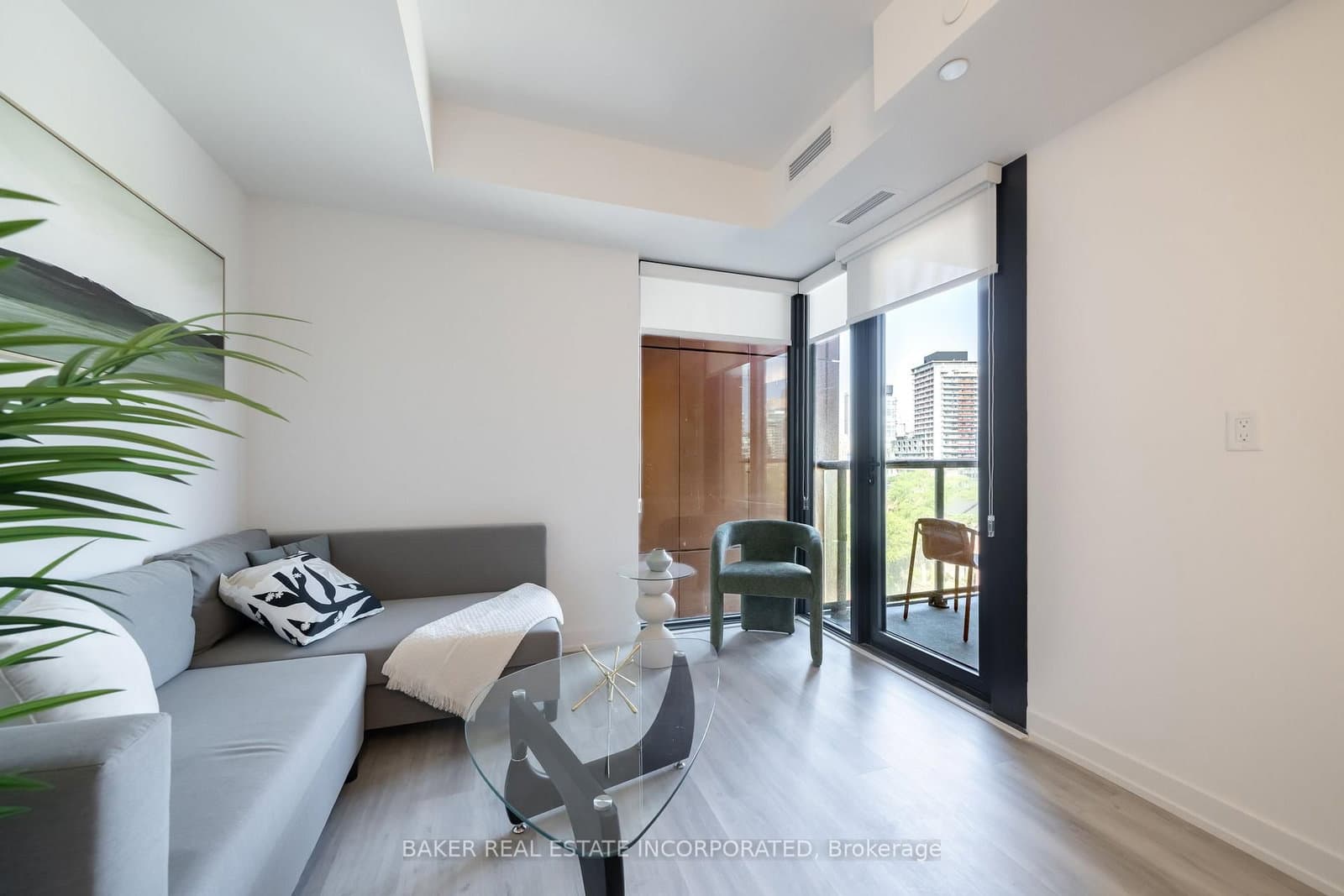 28 Eastern Avenue, Unit 824 thumbnail 3