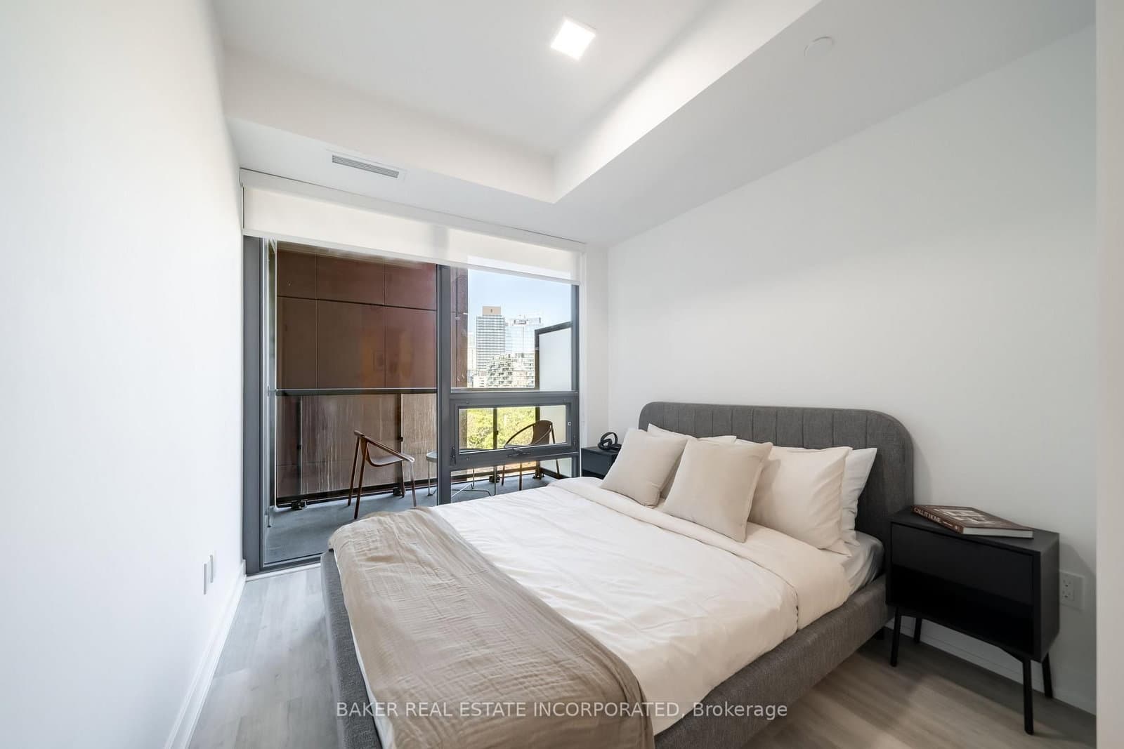28 Eastern Avenue, Unit 824 thumbnail 8