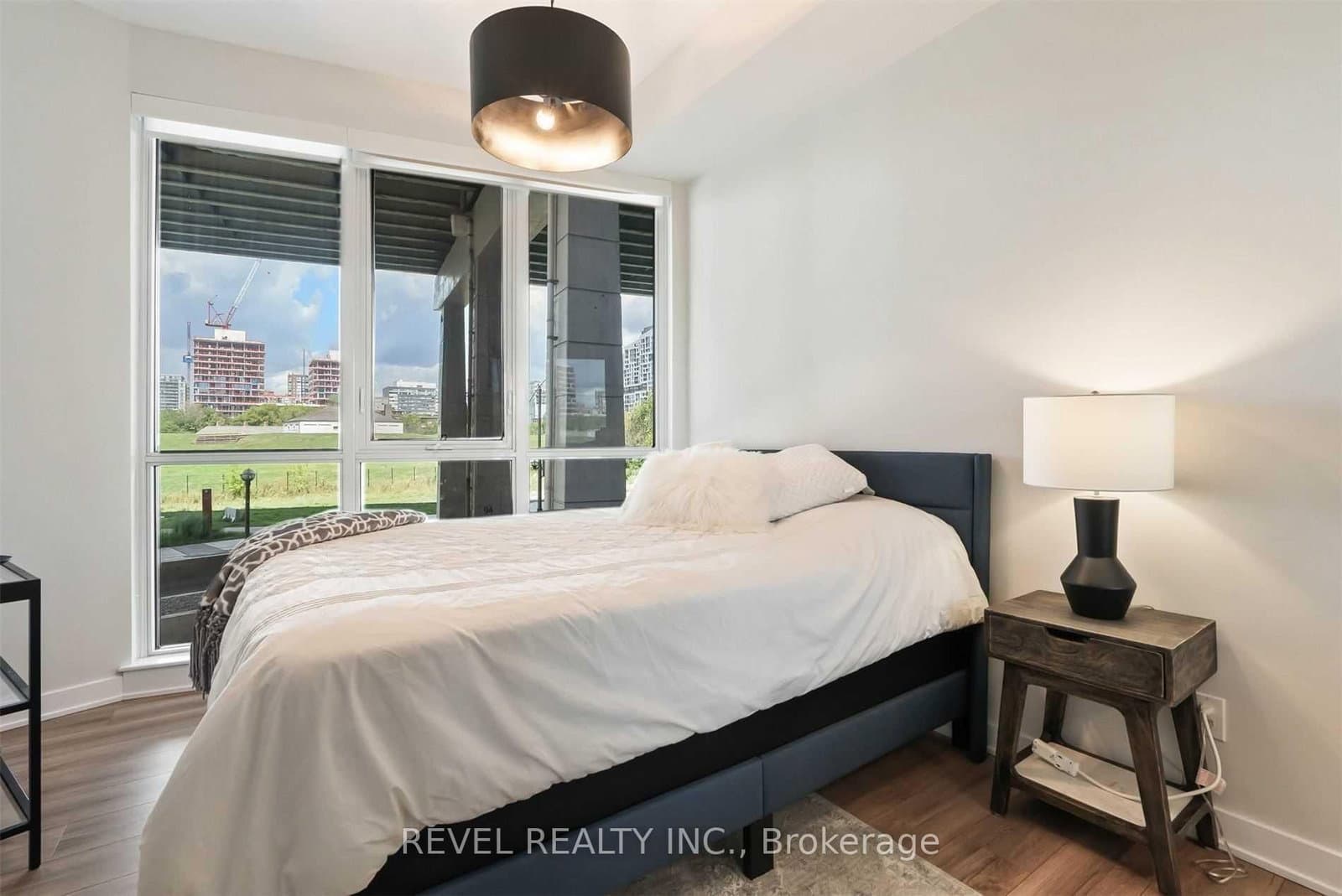 50 Bruyeres Mews, Unit 215 thumbnail 12