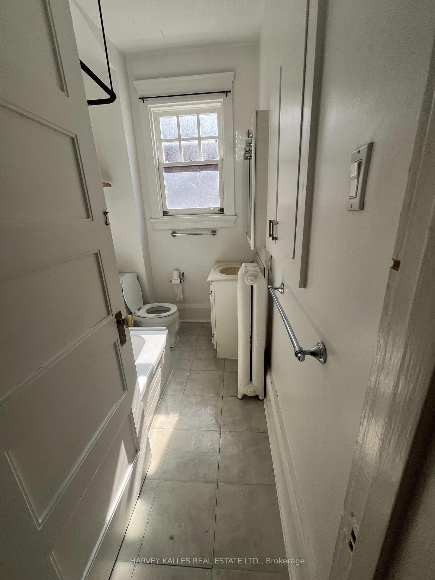 440 Avenue Road, Unit 2 thumbnail 7