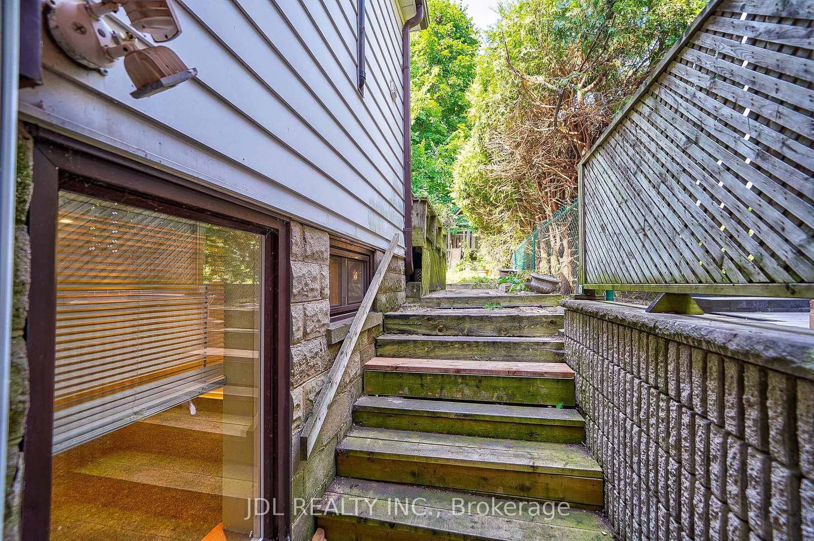 150 Banff Road, Unit Bsmt thumbnail 11