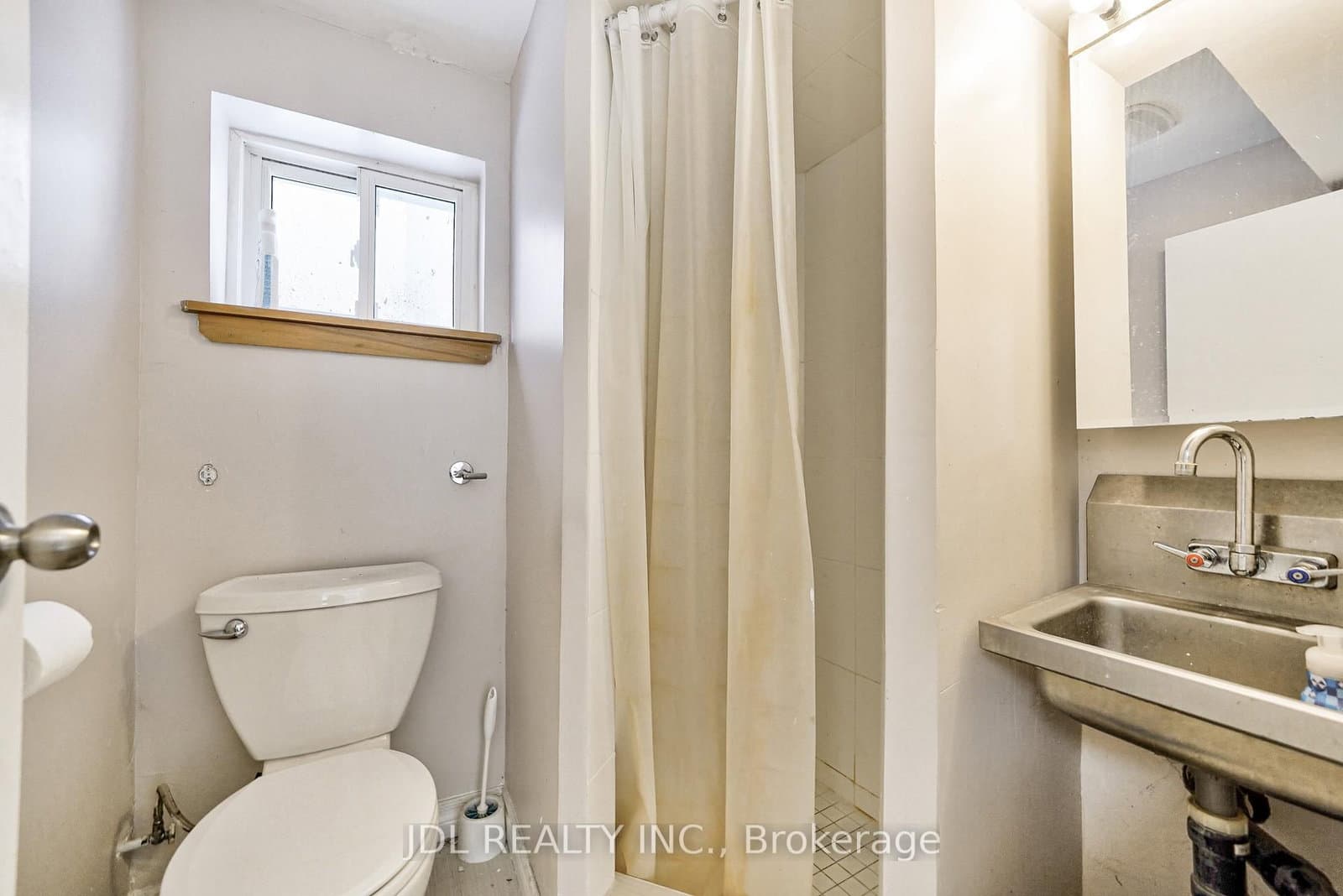150 Banff Road, Unit Bsmt thumbnail 9
