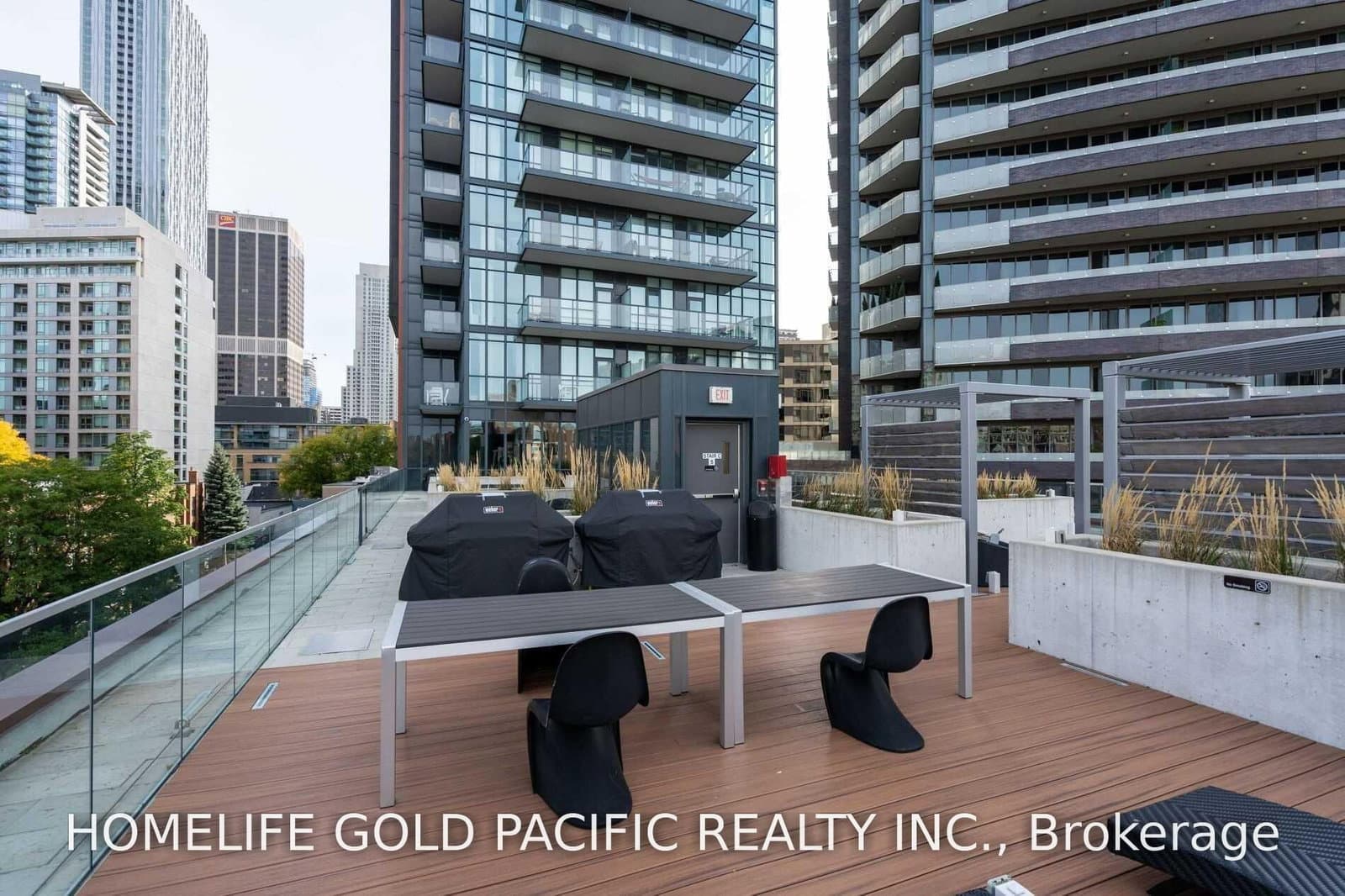 32 Davenport Road, Unit 1701 thumbnail 10