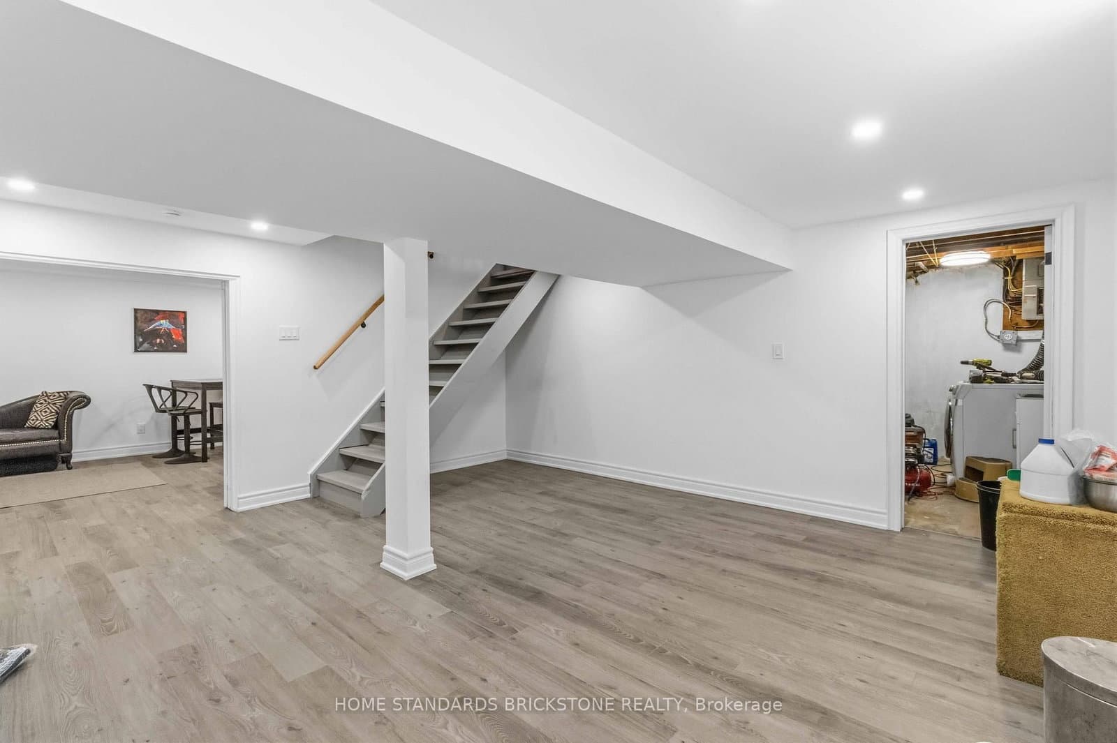 220 Torresdale Avenue thumbnail 22