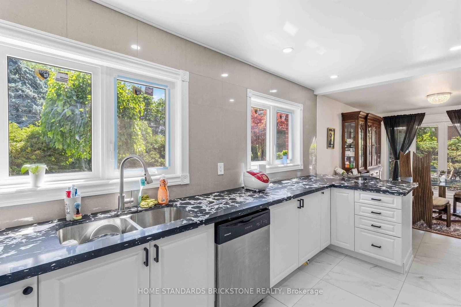 220 Torresdale Avenue thumbnail 8