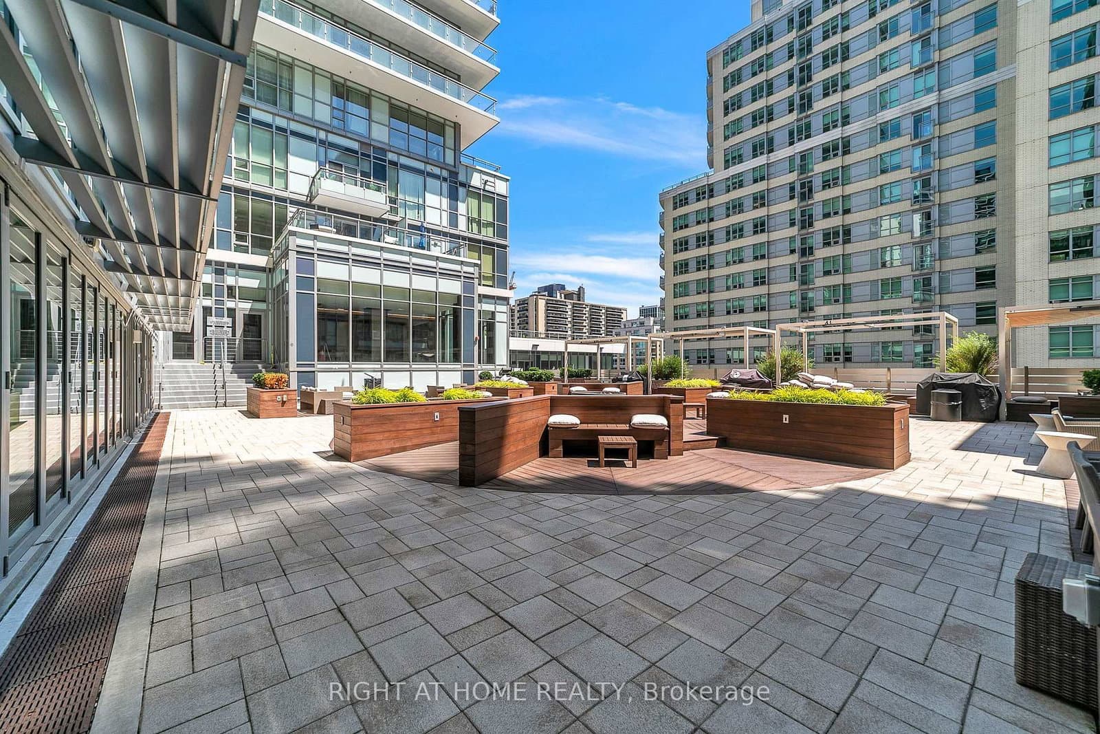 98 Lillian Street, Unit # 916 thumbnail 31