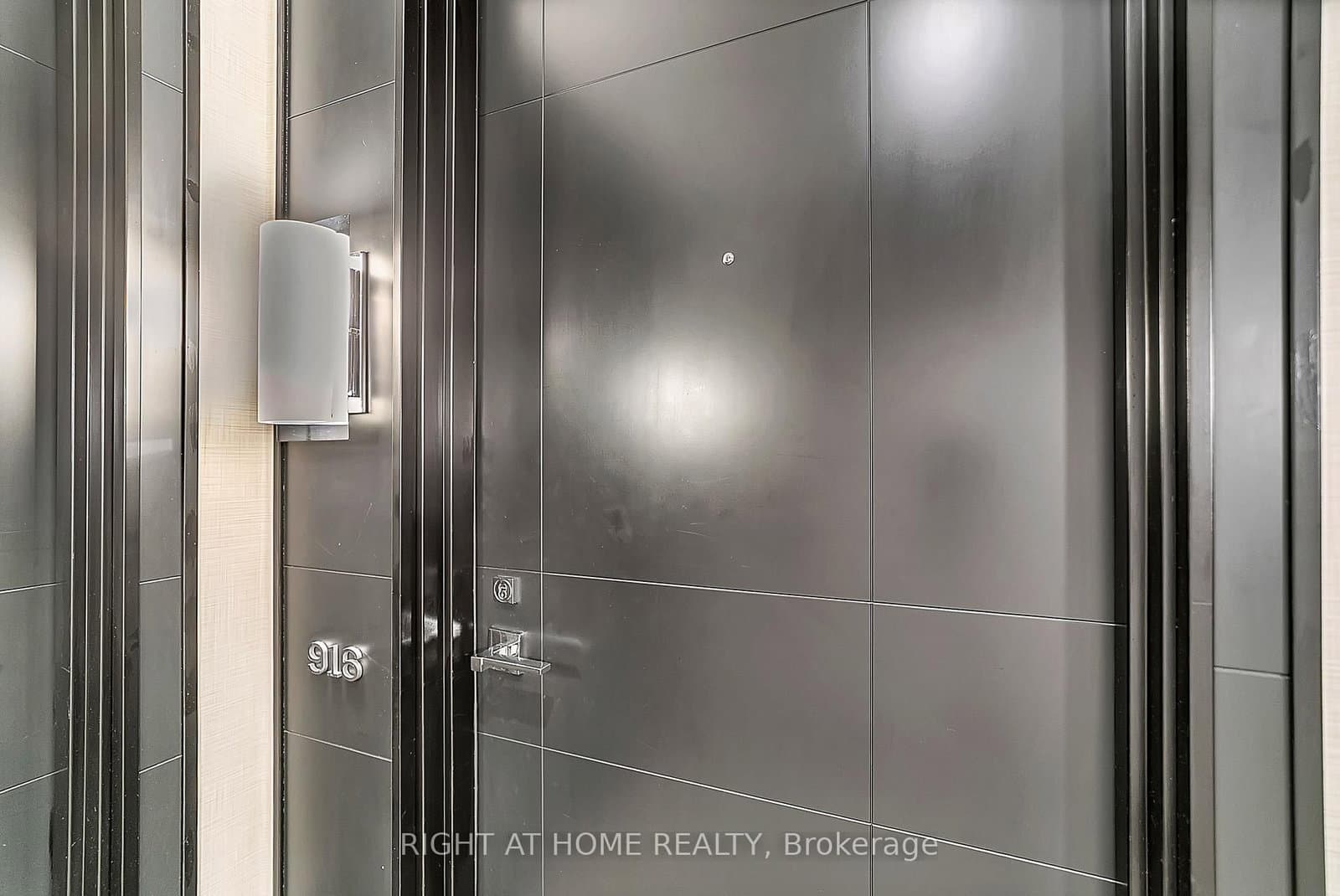 98 Lillian Street, Unit # 916 thumbnail 4