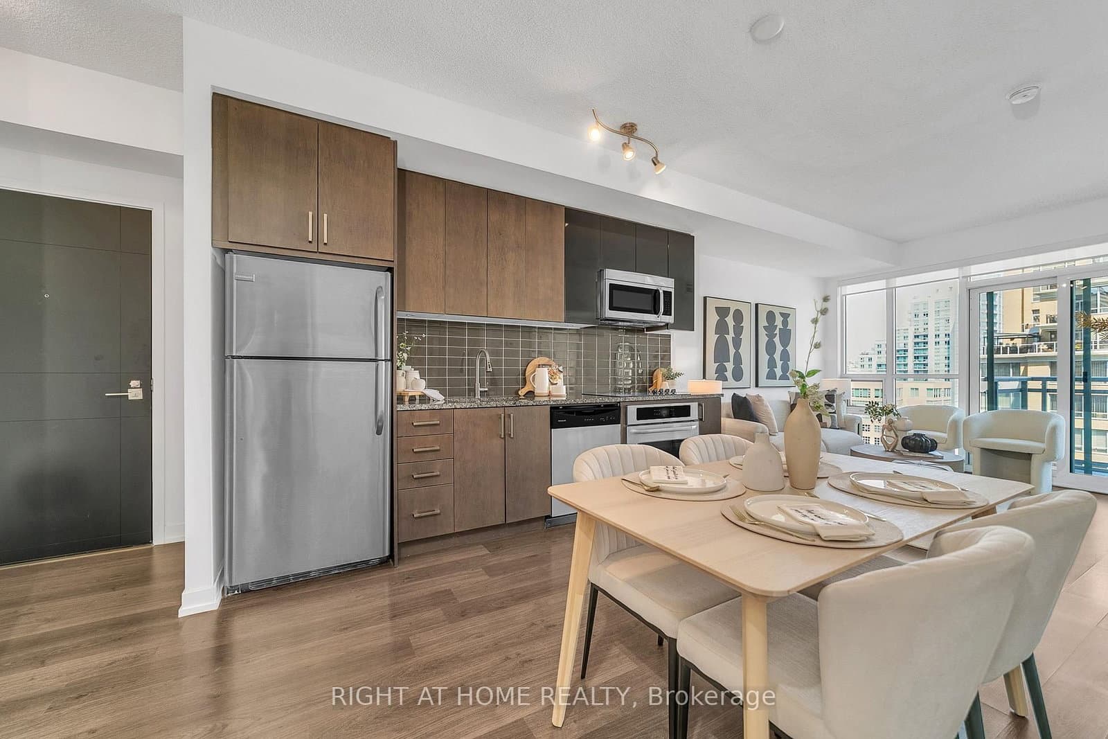98 Lillian Street, Unit # 916 thumbnail 8