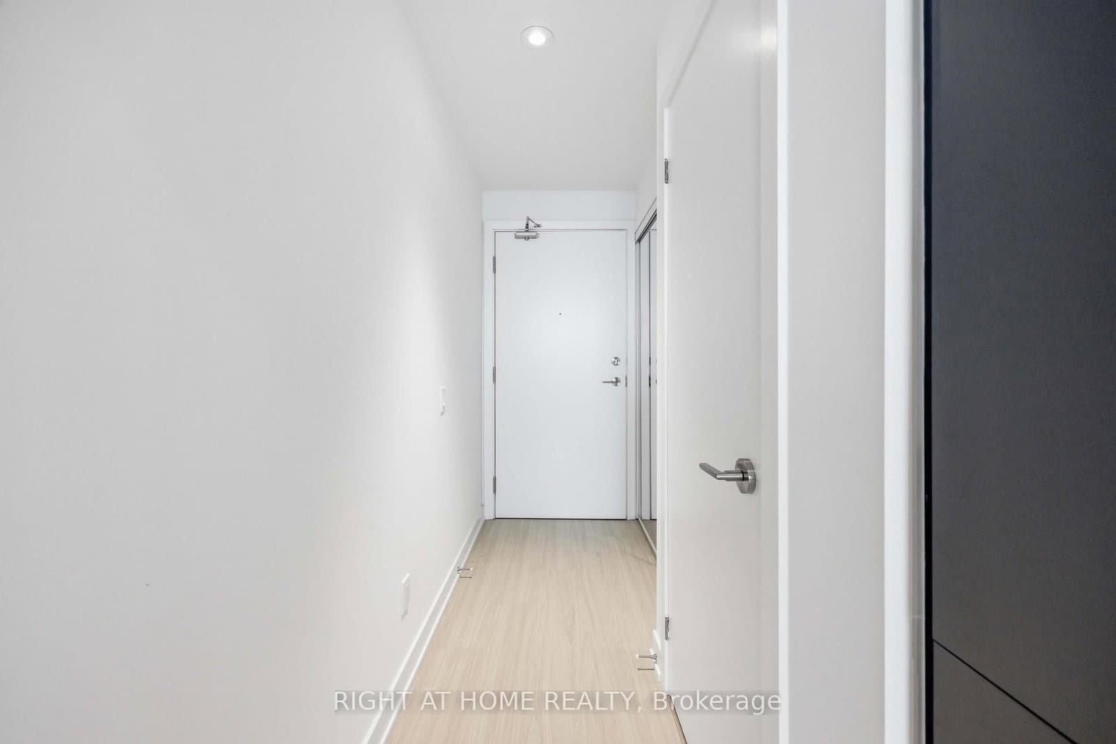8 WELLESLEY Street W, Unit 5110 thumbnail 10