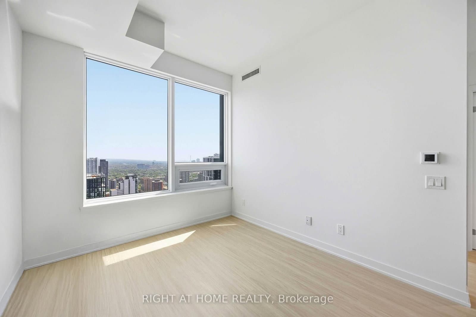 8 WELLESLEY Street W, Unit 5110 thumbnail 14
