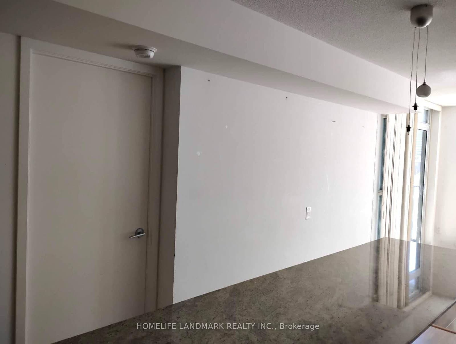 29 Singer Court, Unit 703 thumbnail 13
