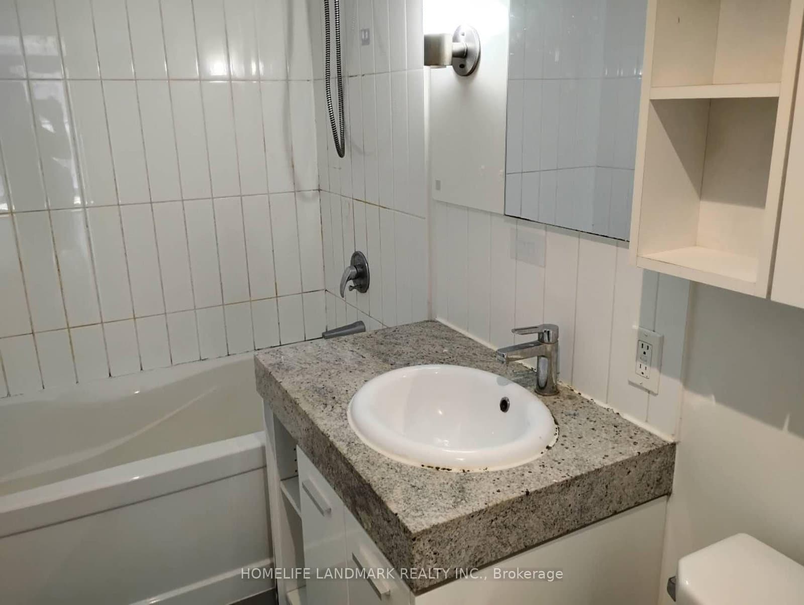 29 Singer Court, Unit 703 thumbnail 15