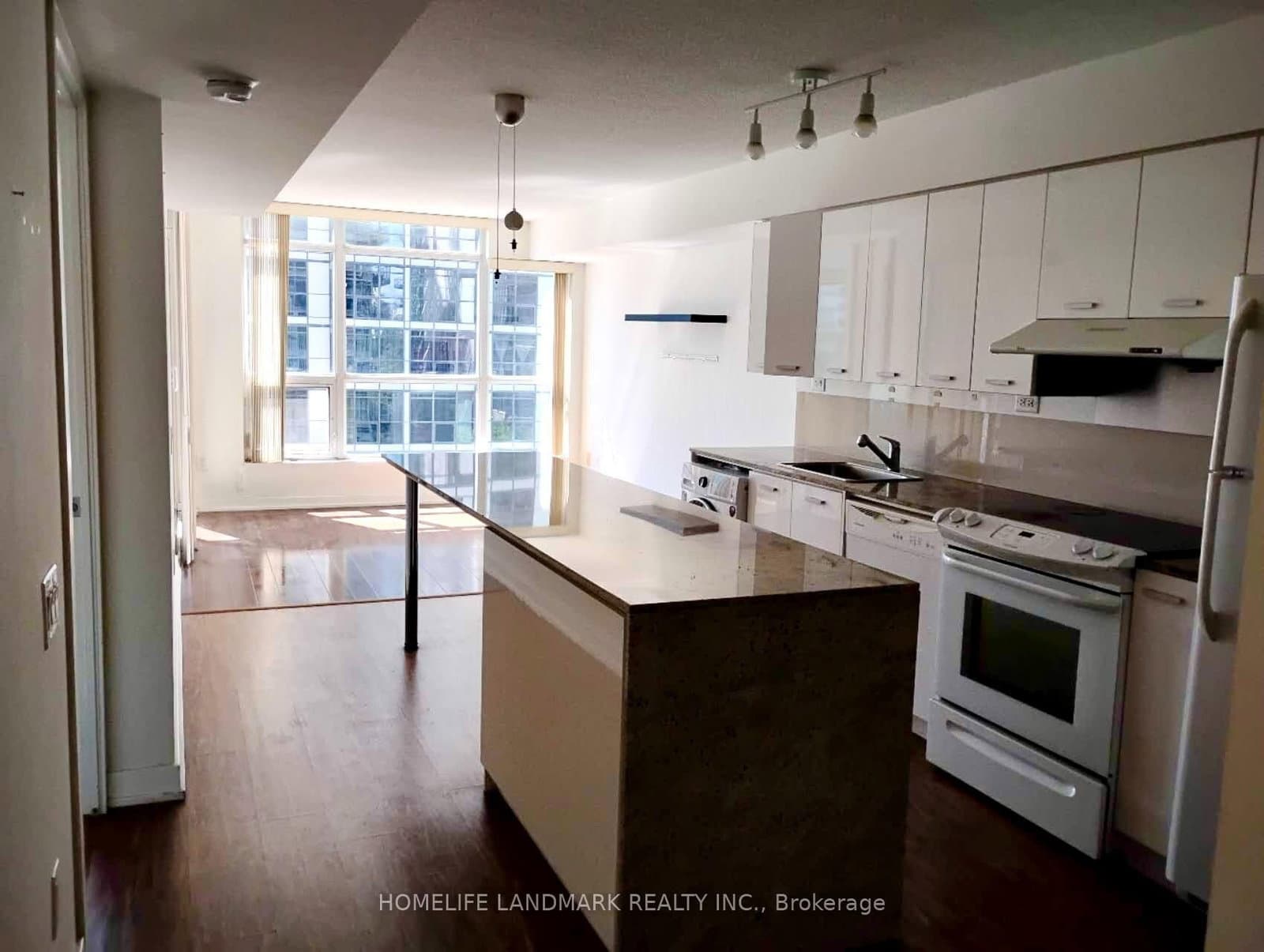 29 Singer Court, Unit 703 thumbnail 8