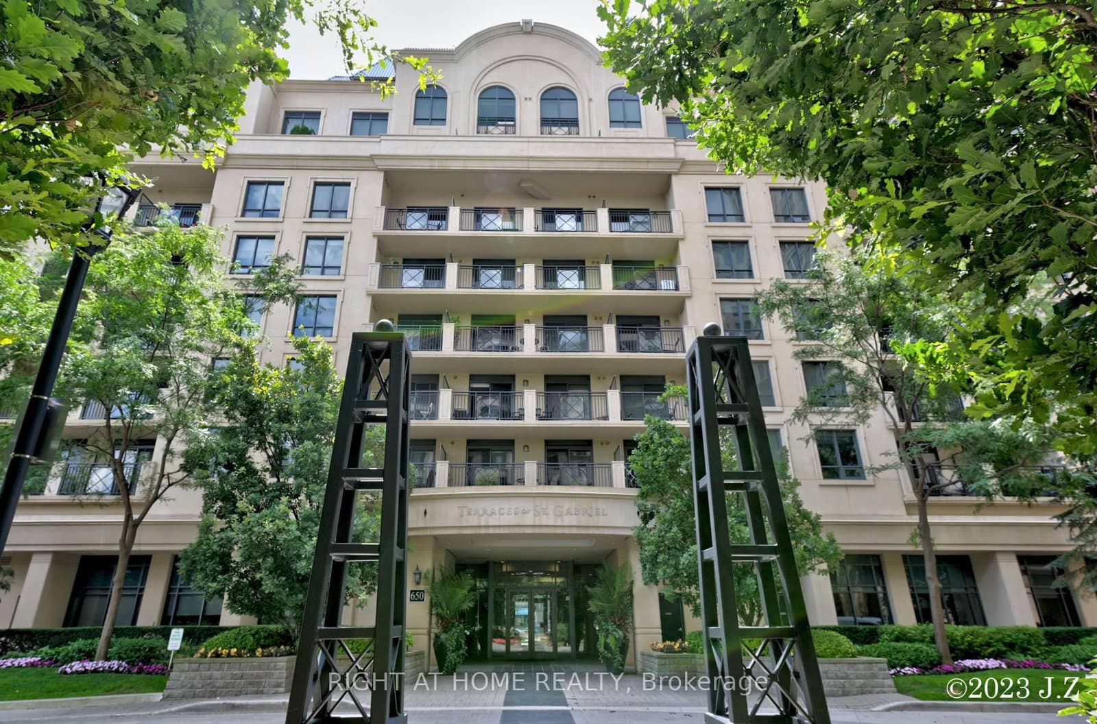 650 Sheppard Avenue E, Unit PH15 - Image 1