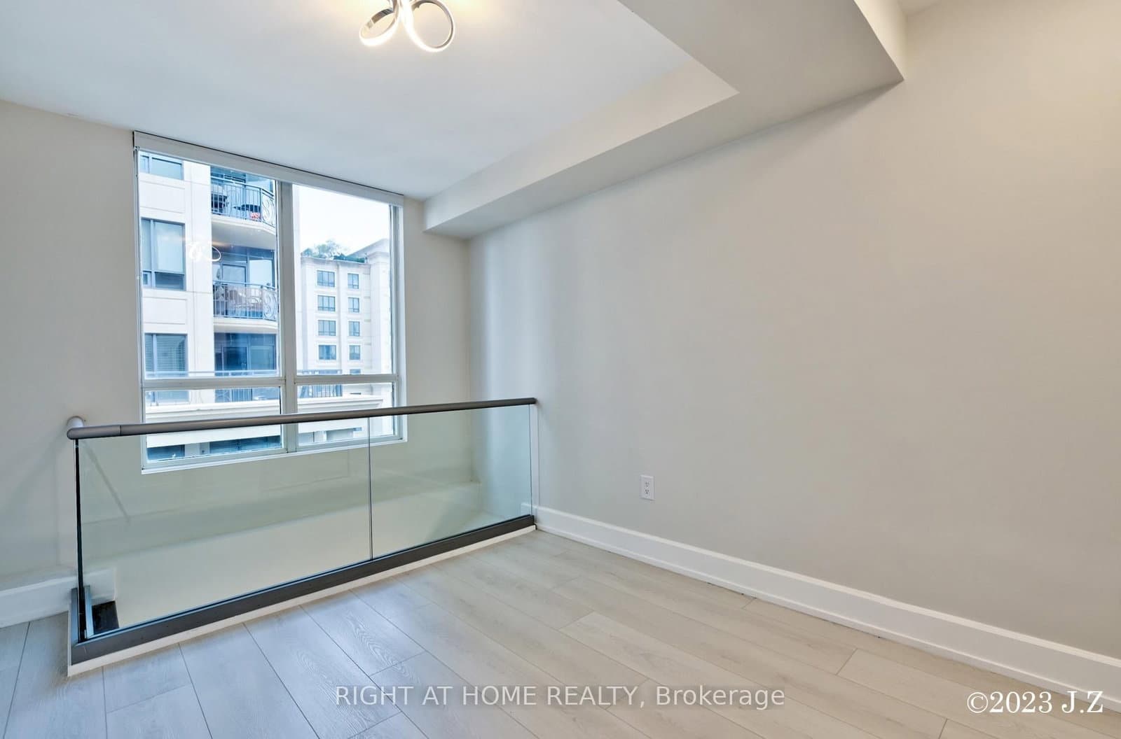 650 Sheppard Avenue E, Unit PH15 thumbnail 15