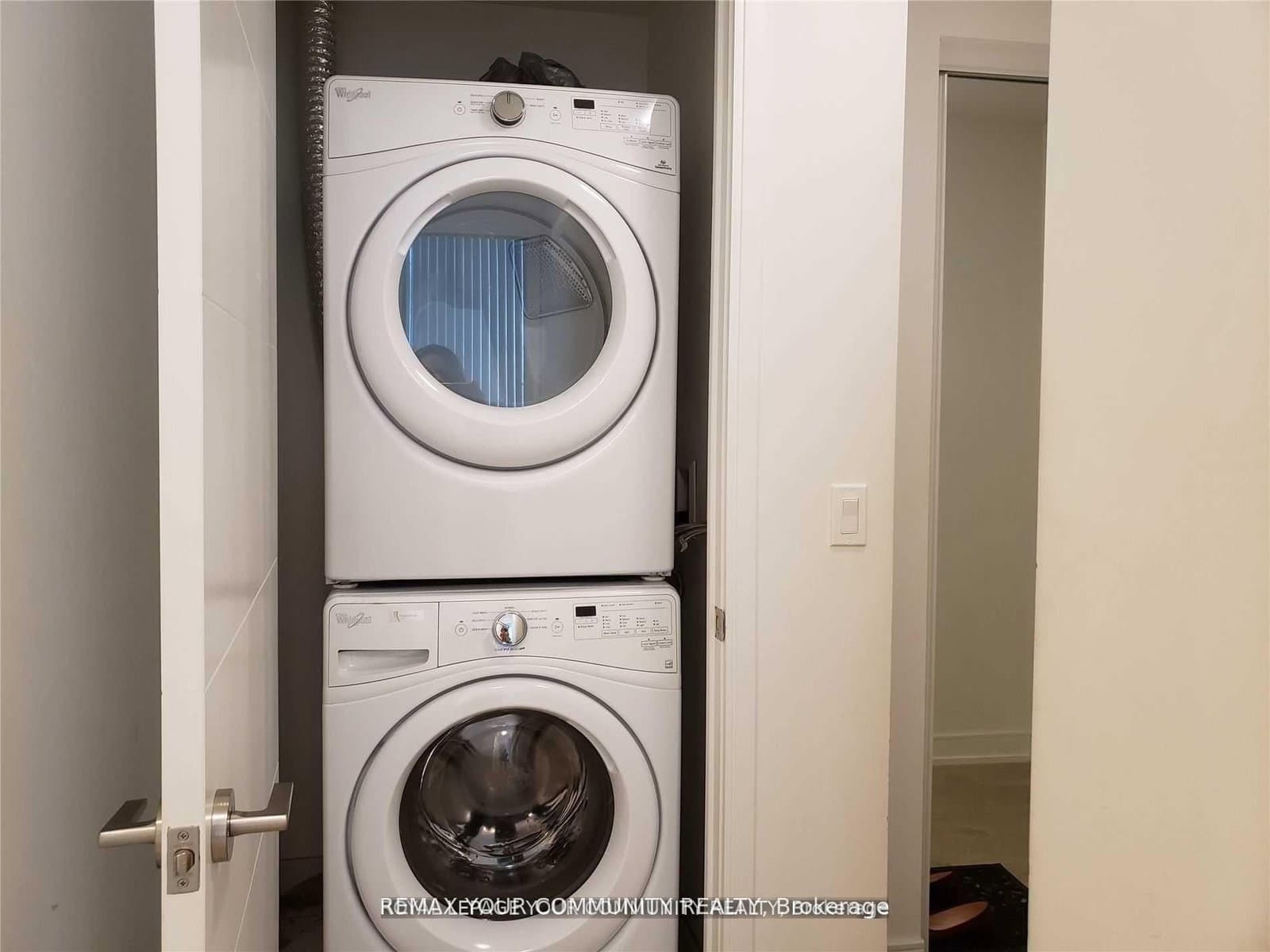 50 Wellesley Street E, Unit 302 thumbnail 7