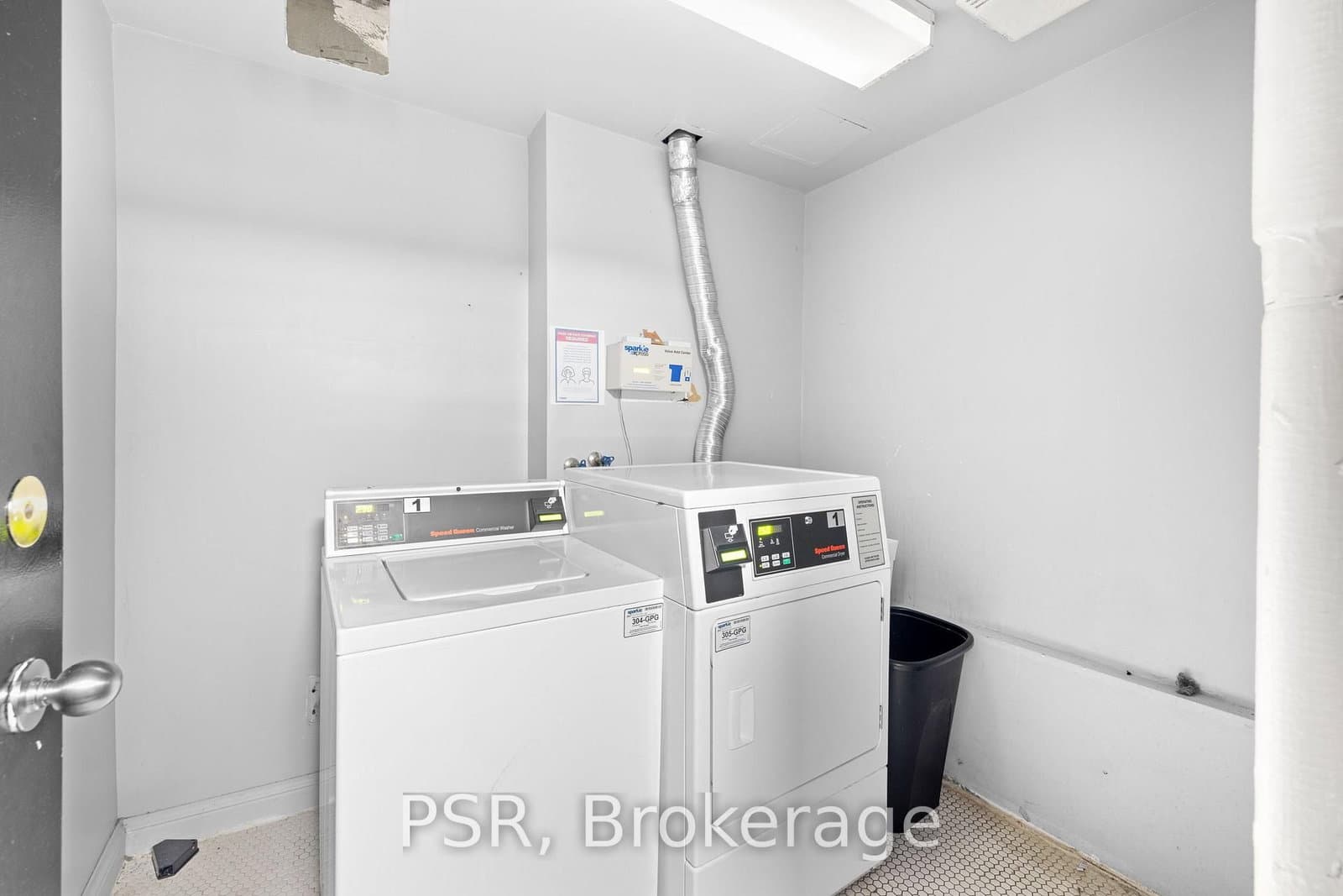 205 Gerrard Street E, Unit 3 thumbnail 11