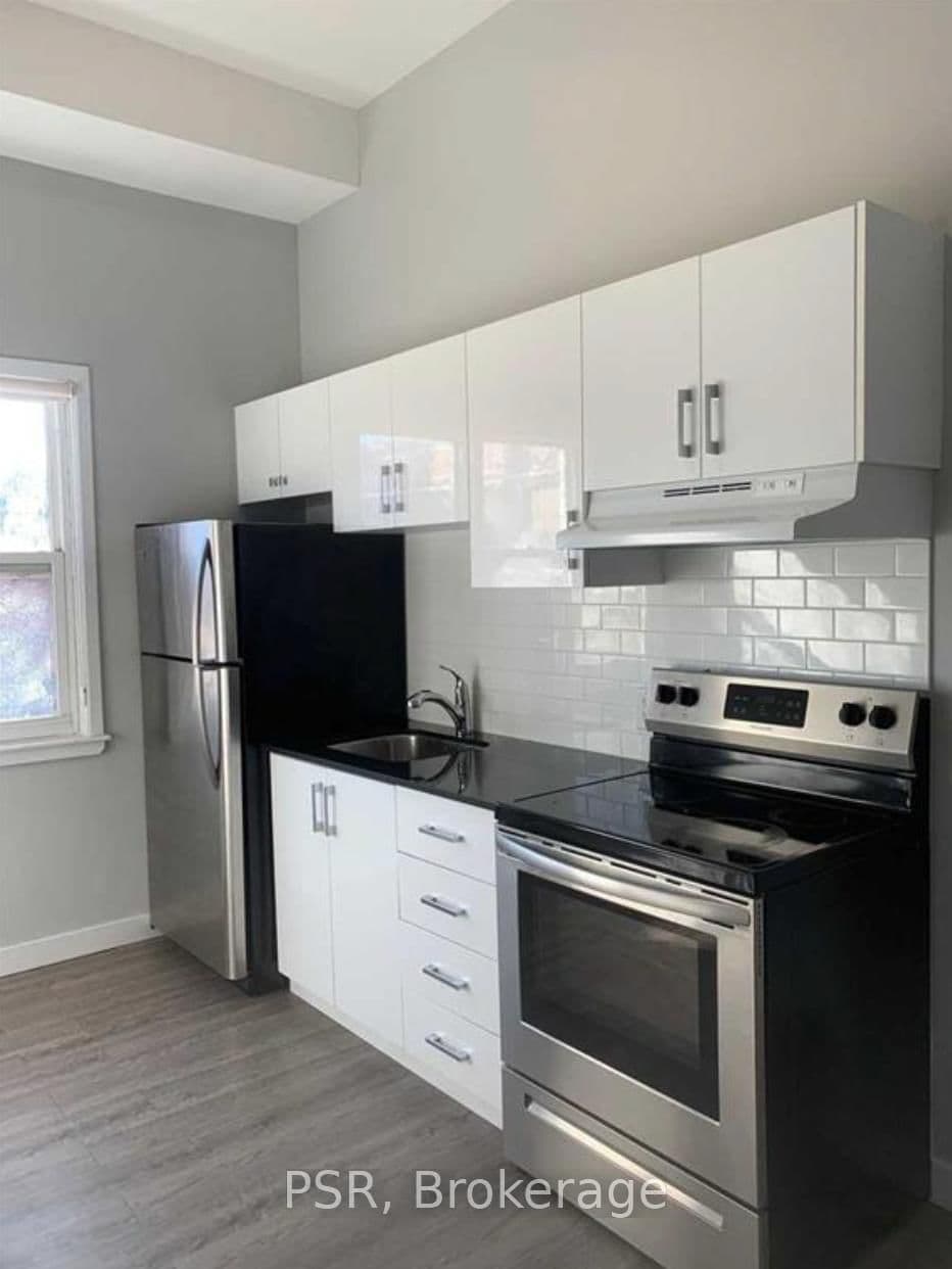 205 Gerrard Street E, Unit 3 thumbnail 3