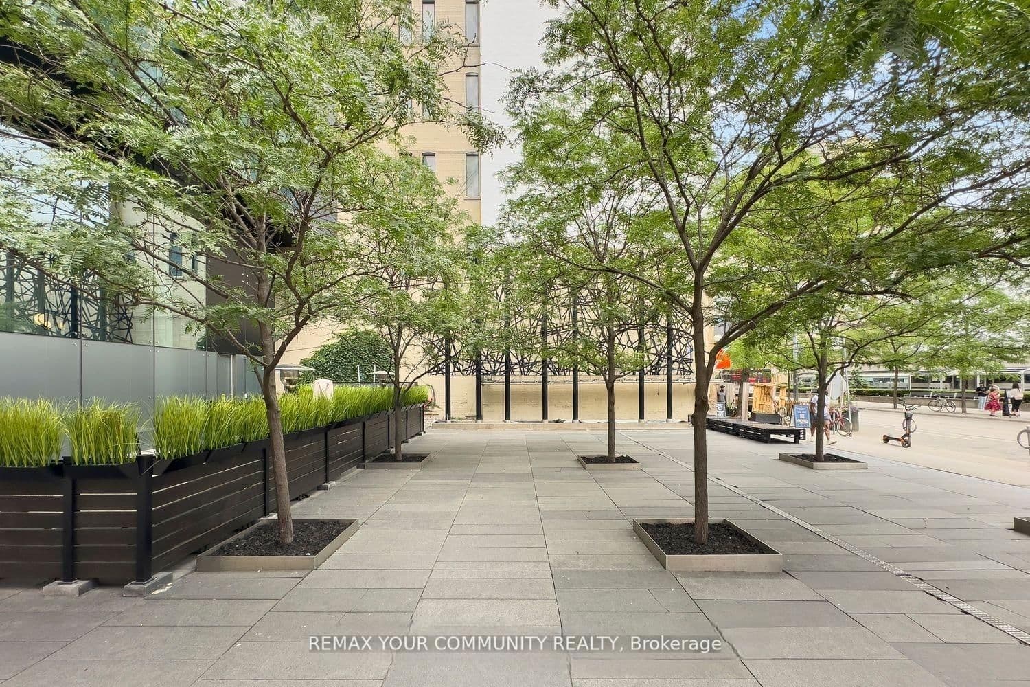 224 King Street W, Unit 2107 thumbnail 15