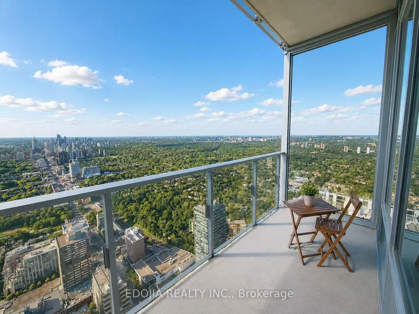 11 Yorkville Avenue, Unit 6004 thumbnail 10