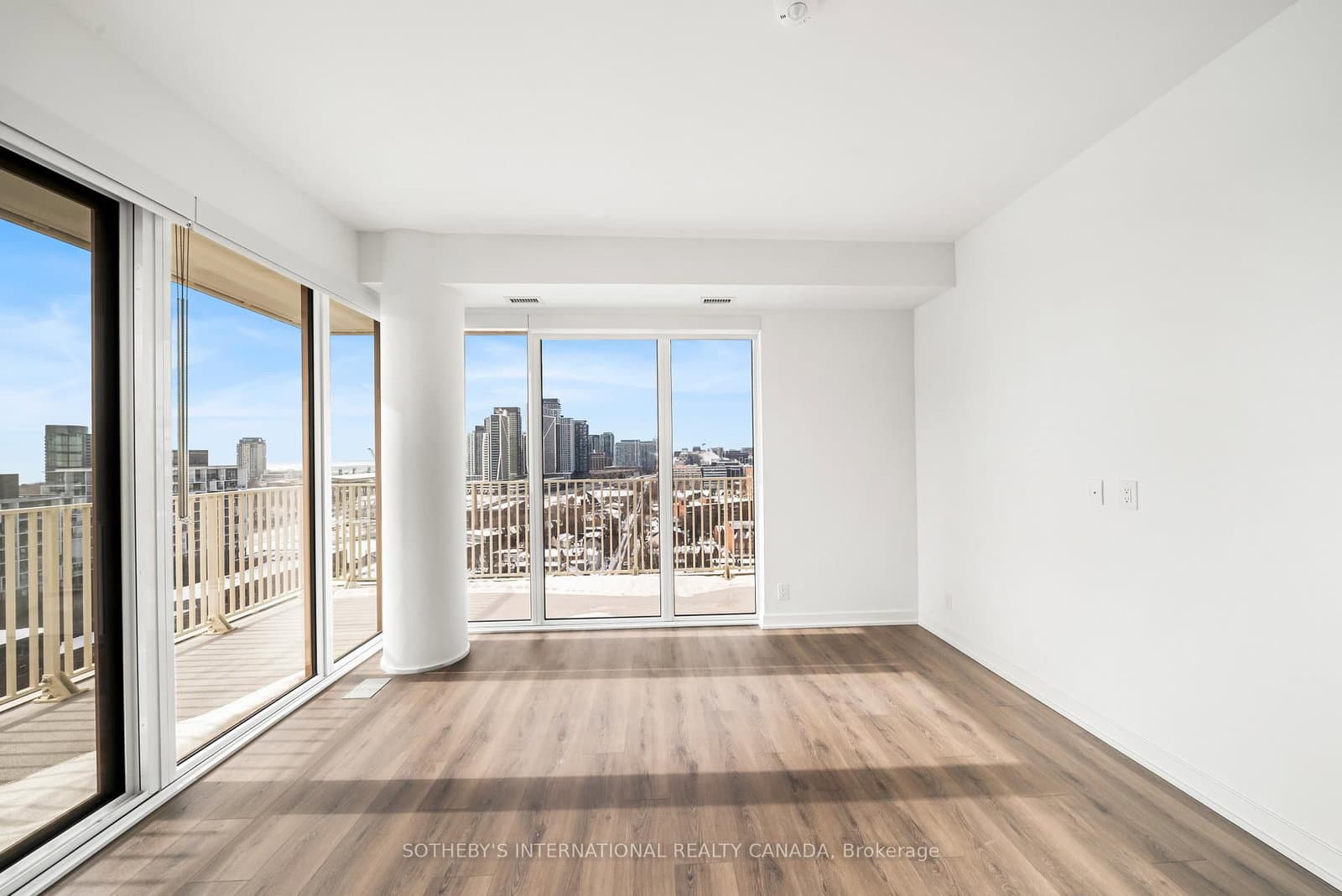 88 Bathurst Street, Unit 1417 thumbnail 8