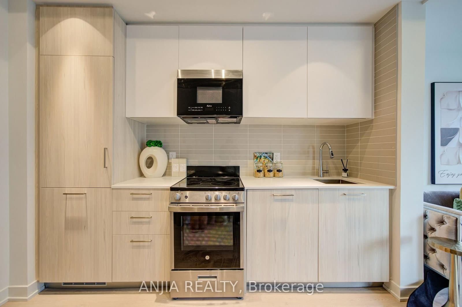 65 Mutual Street, Unit 2303 thumbnail 14
