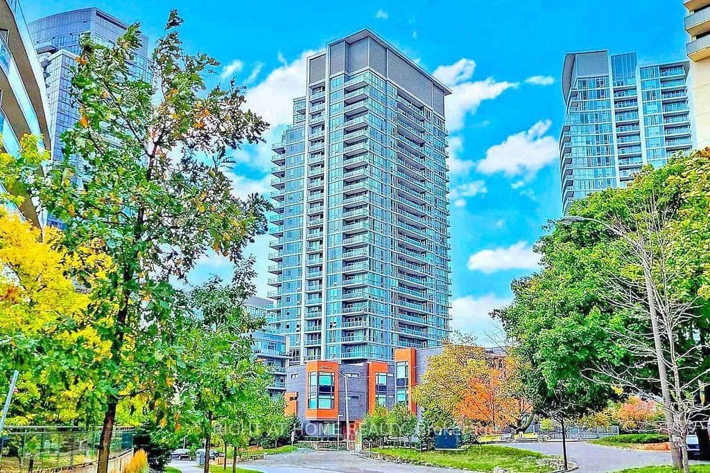 62 Forest Manor Road, Unit 1808 thumbnail 2