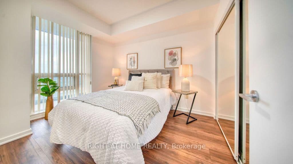 62 Forest Manor Road, Unit 1808 thumbnail 32