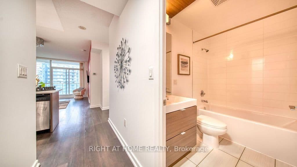 62 Forest Manor Road, Unit 1808 thumbnail 34