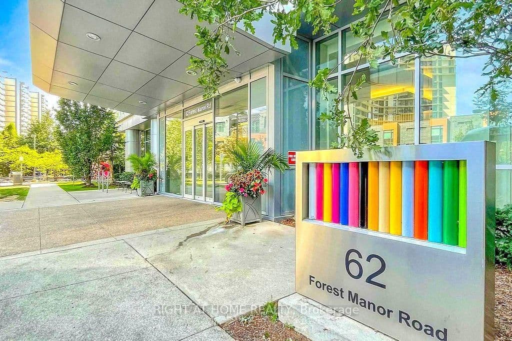 62 Forest Manor Road, Unit 1808 thumbnail 4