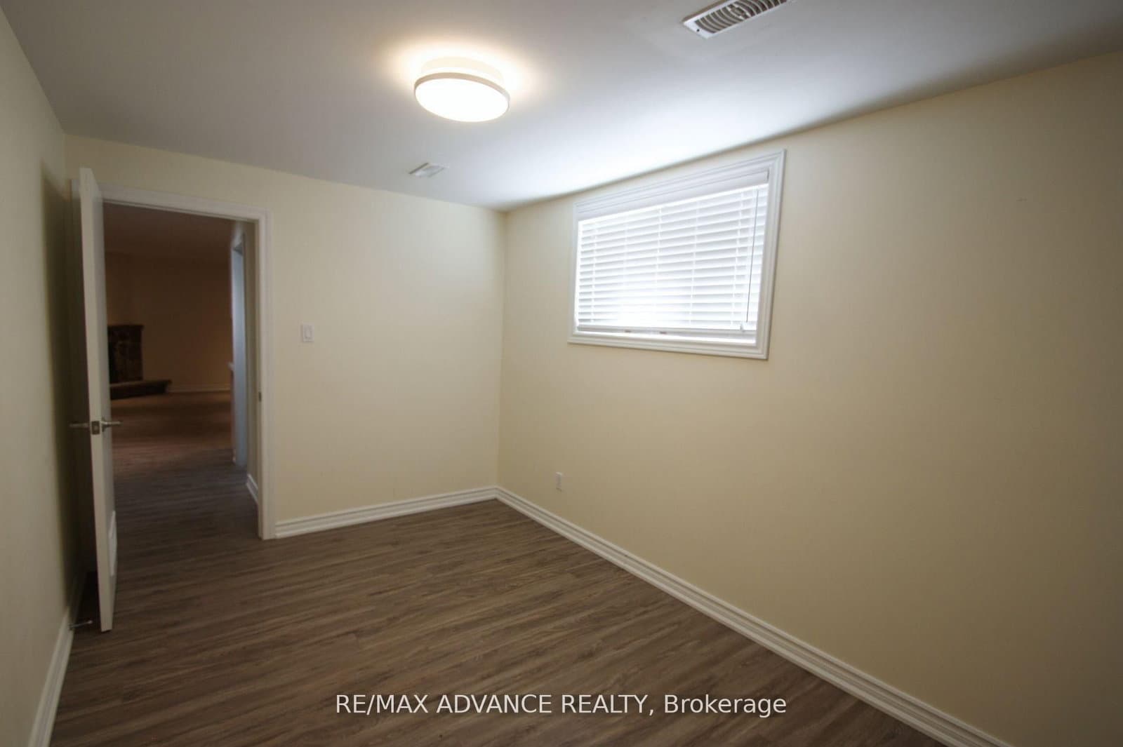 33 Carluke Crescent, Unit Lower thumbnail 20