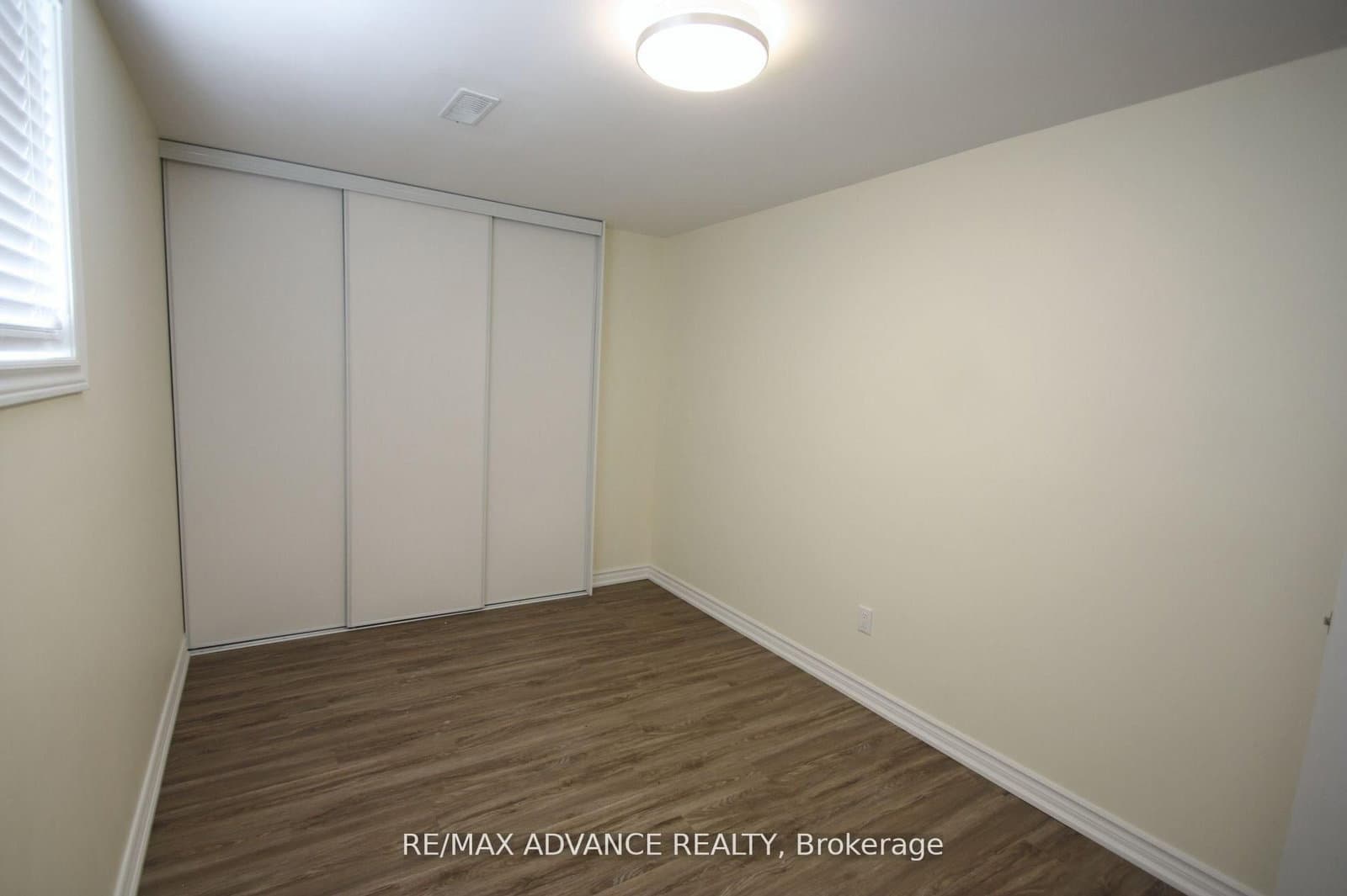 33 Carluke Crescent, Unit Lower thumbnail 21