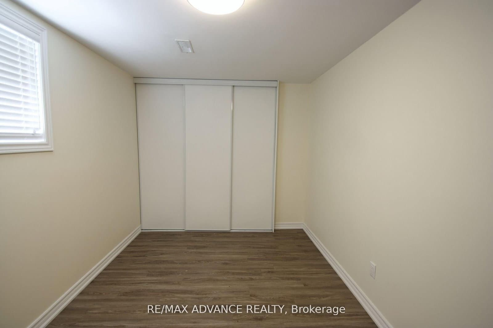 33 Carluke Crescent, Unit Lower thumbnail 24
