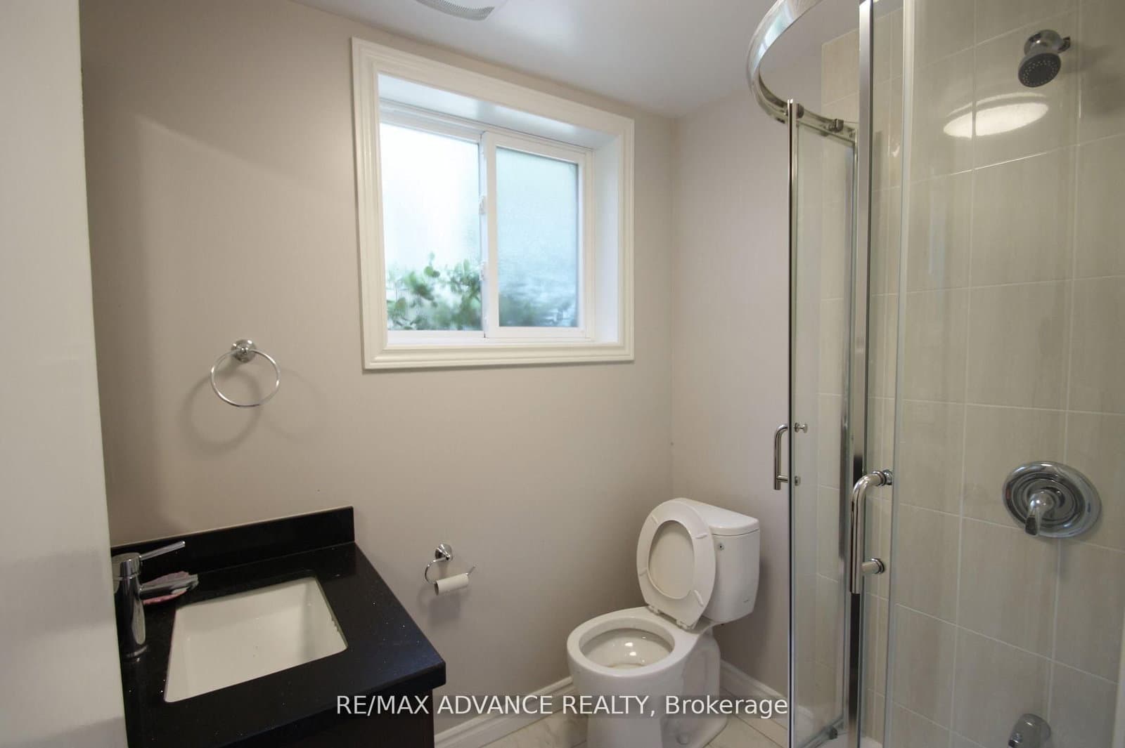 33 Carluke Crescent, Unit Lower thumbnail 26