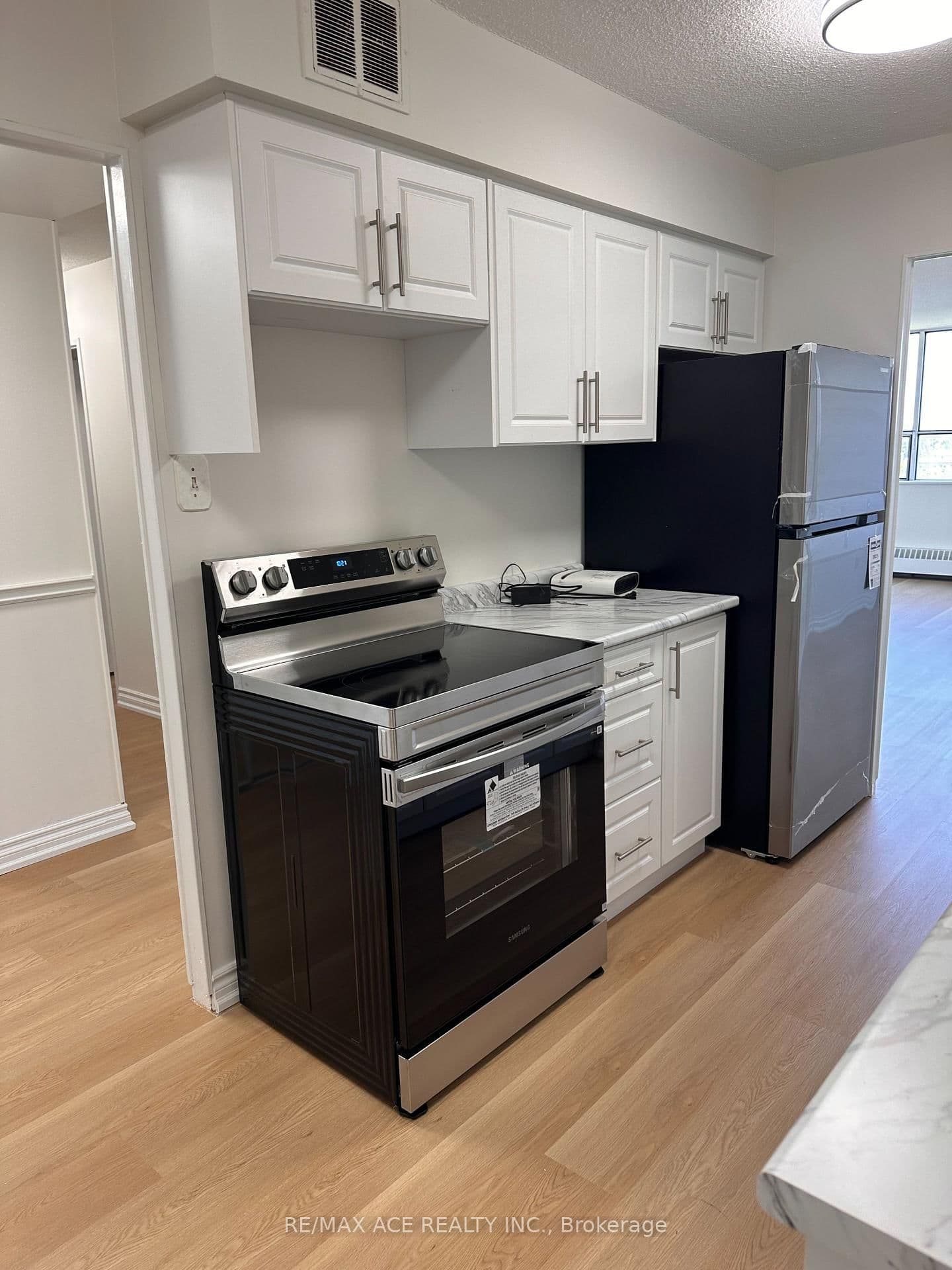25 Sunrise Avenue, Unit 506 thumbnail 21