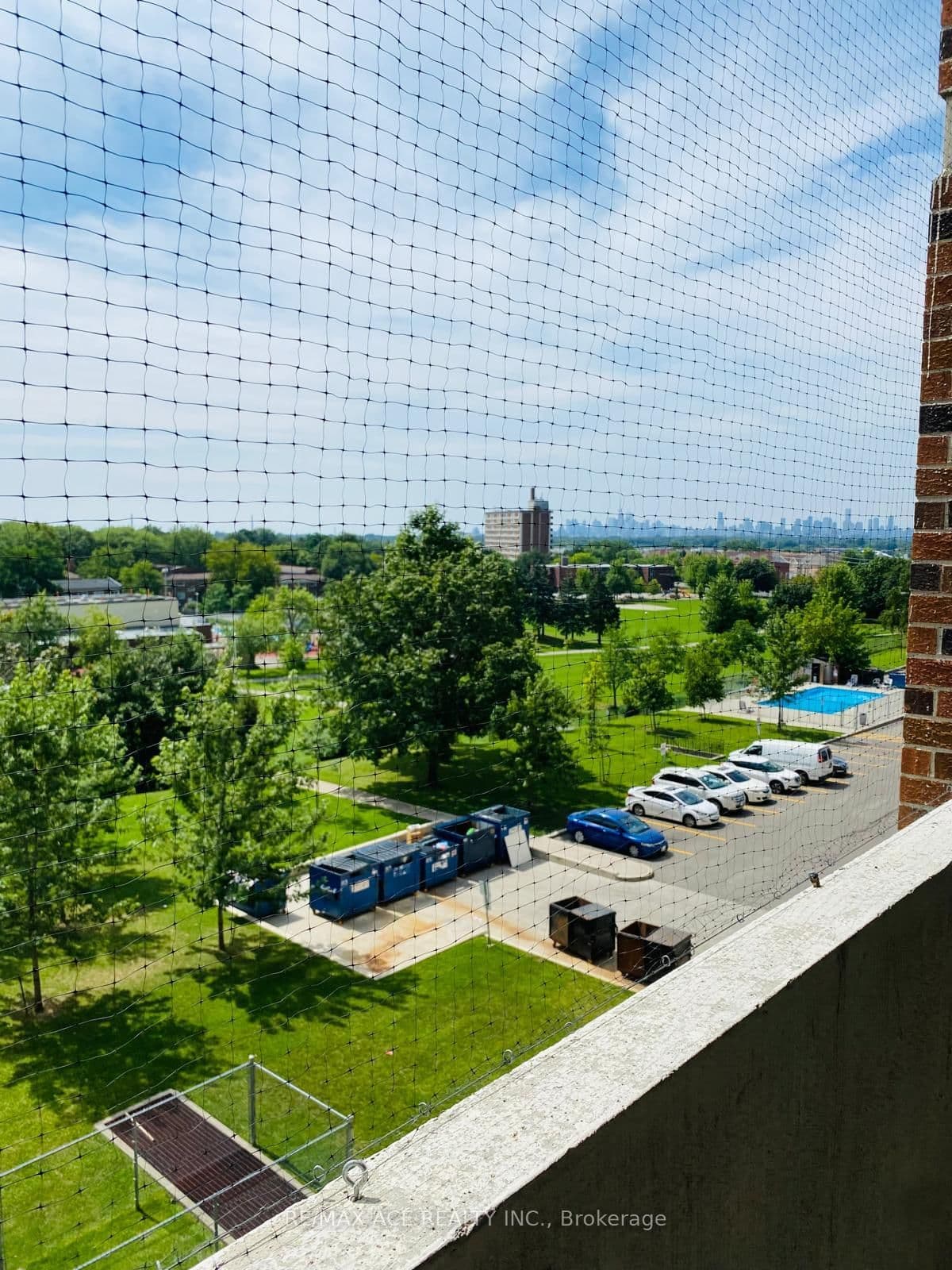 25 Sunrise Avenue, Unit 506 thumbnail 36