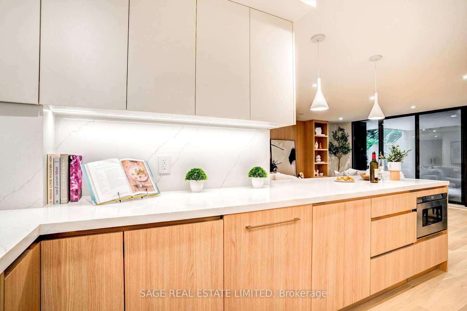 3900 Yonge Street, Unit 408 thumbnail 11