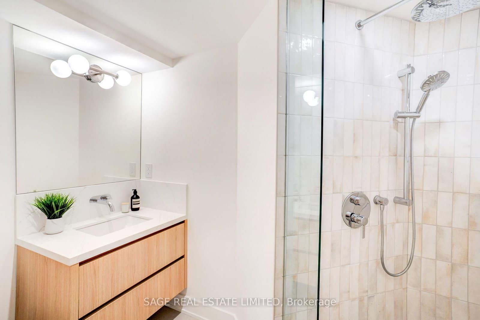 3900 Yonge Street, Unit 408 thumbnail 23