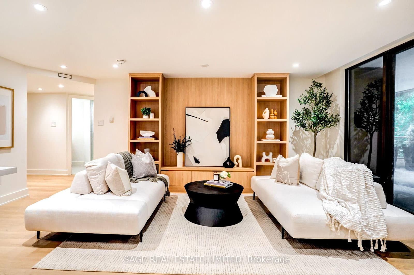 3900 Yonge Street, Unit 408 thumbnail 4