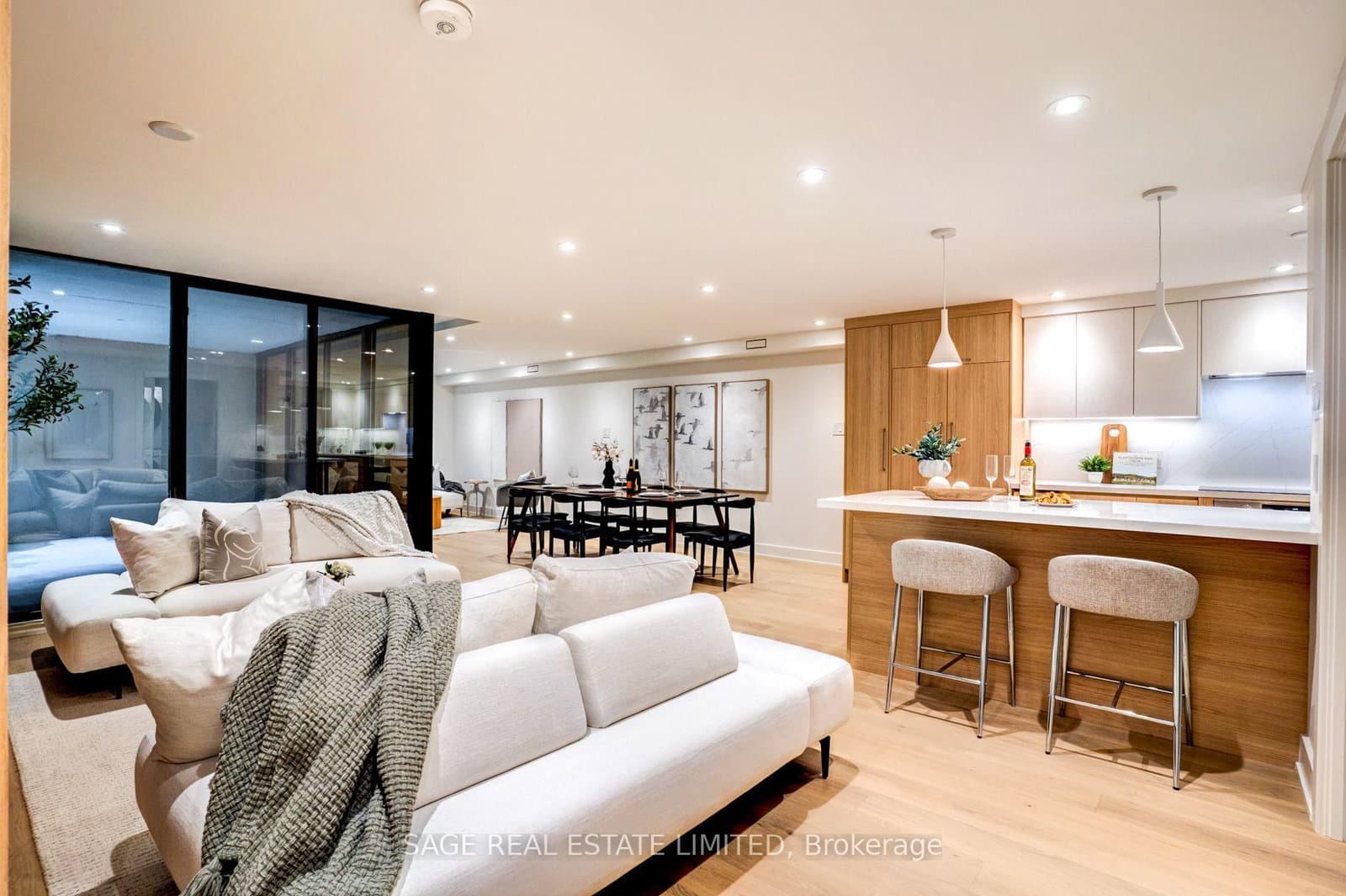 3900 Yonge Street, Unit 408 thumbnail 5