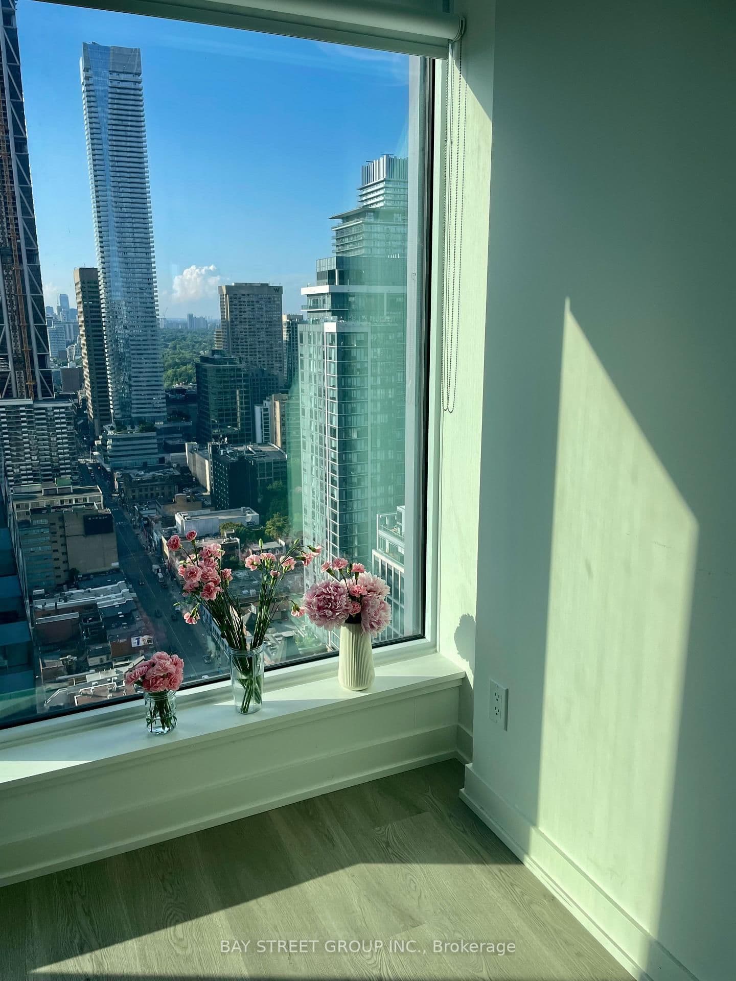 8 Wellesley Street W, Unit 4009 thumbnail 12
