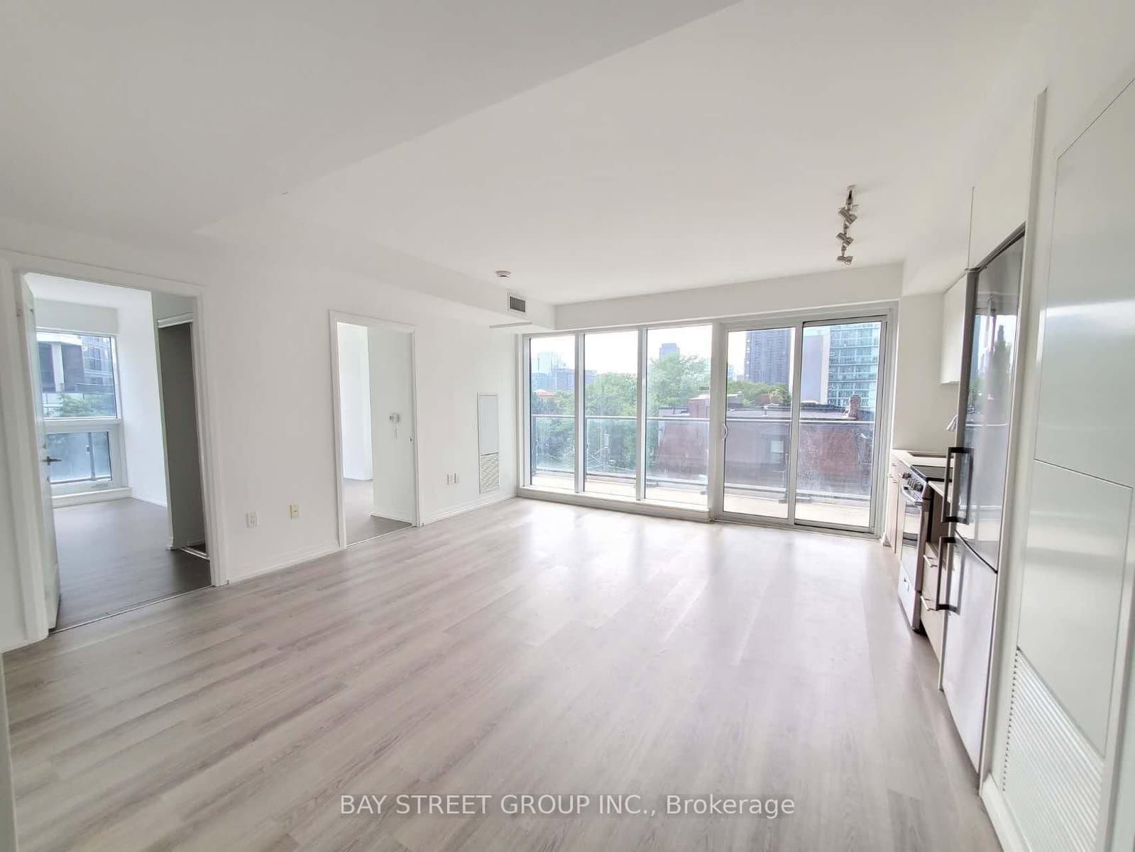 251 Jarvis Street, Unit 306 thumbnail 2