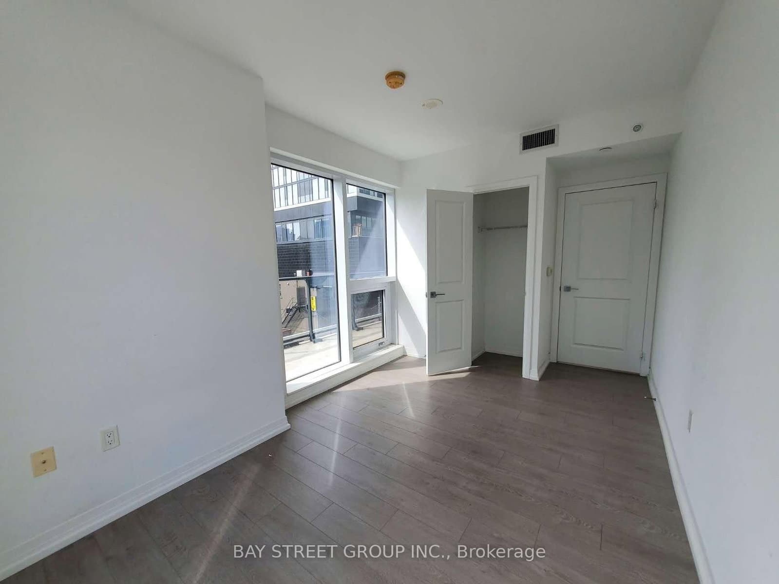 251 Jarvis Street, Unit 306 thumbnail 6