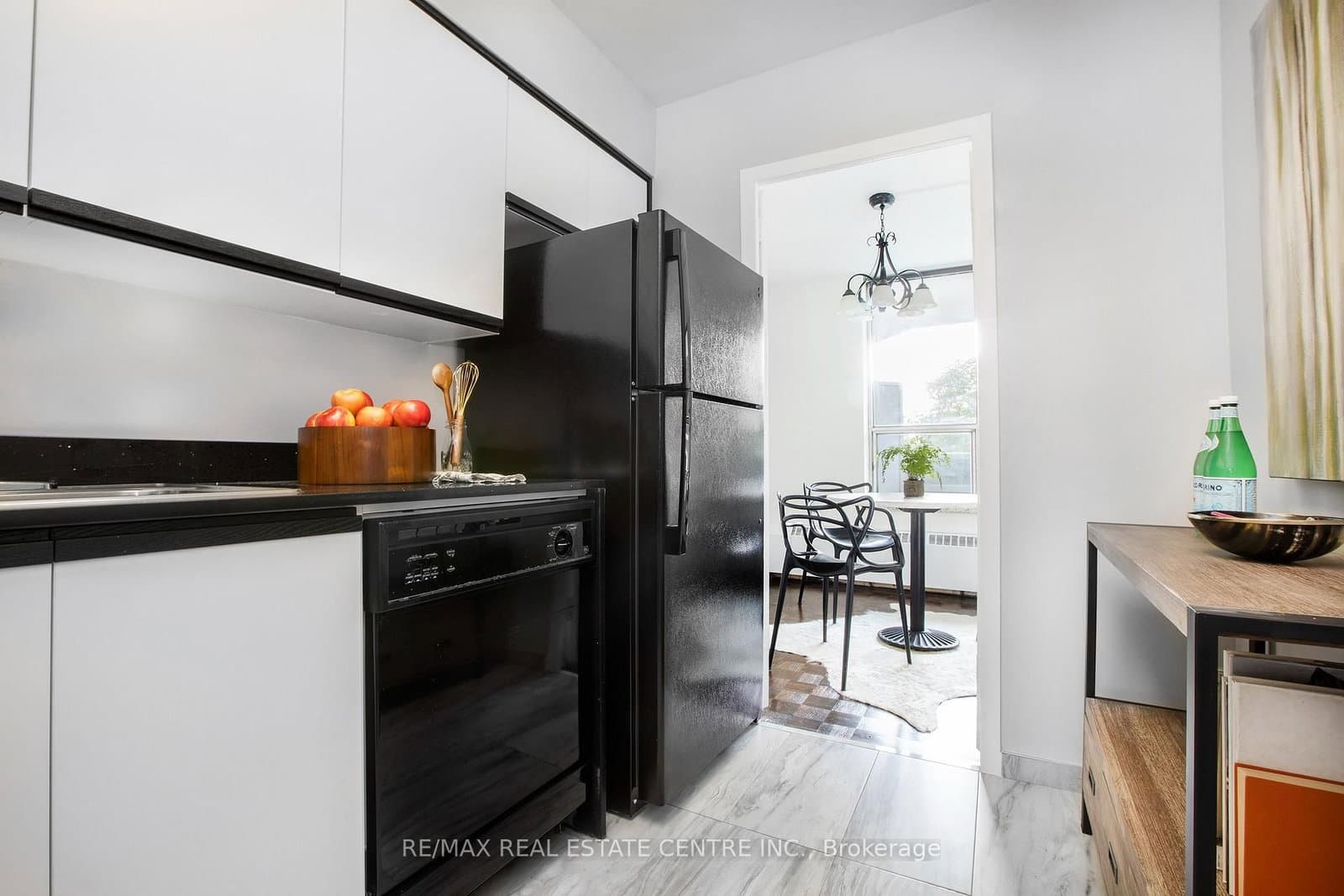 150 Graydon Hall Drive, Unit 1401 thumbnail 11