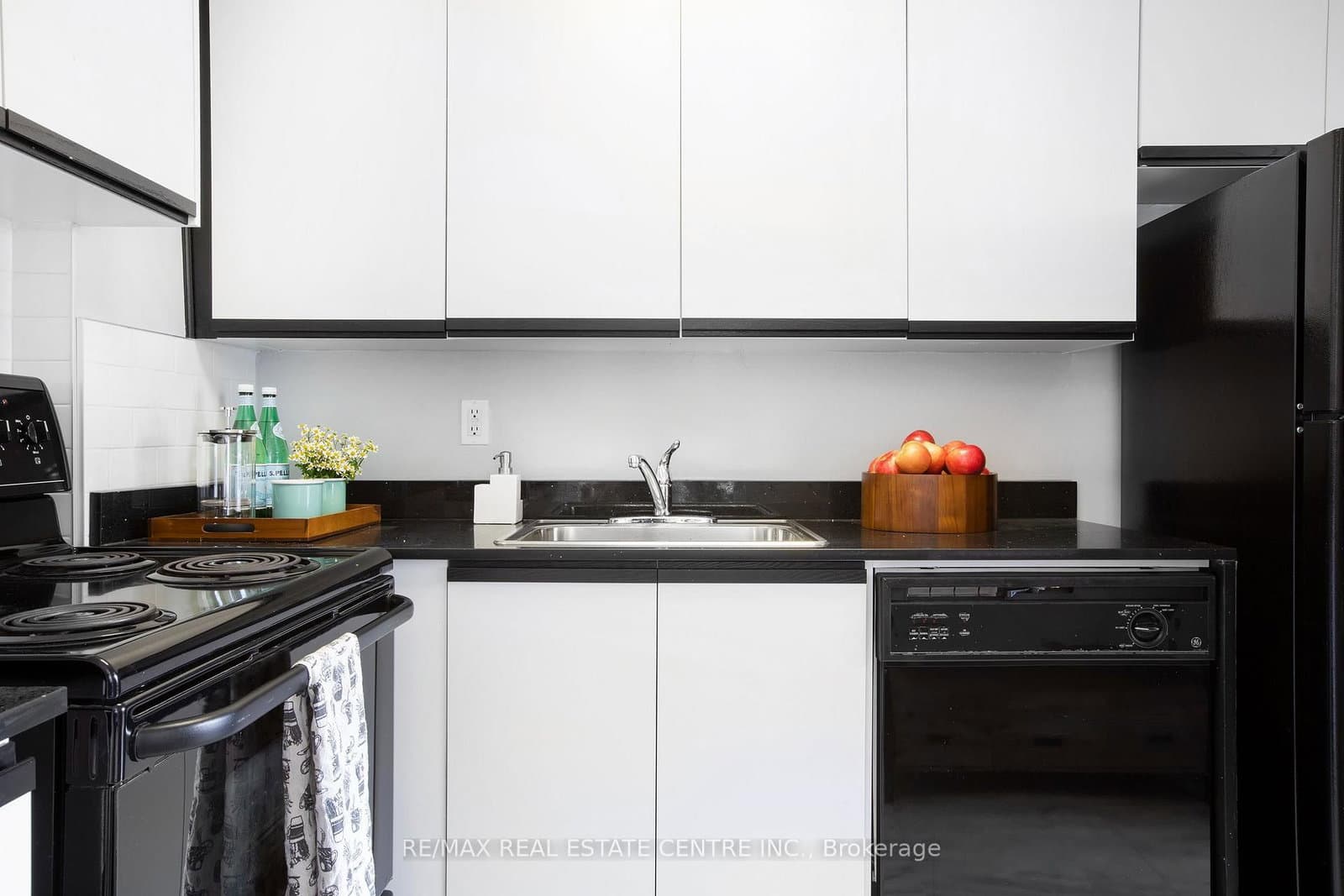 150 Graydon Hall Drive, Unit 1401 thumbnail 14